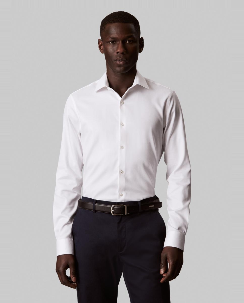 Imagem 0 de Camisa Clássica Slim Lisa com Colarinho com Estrutura