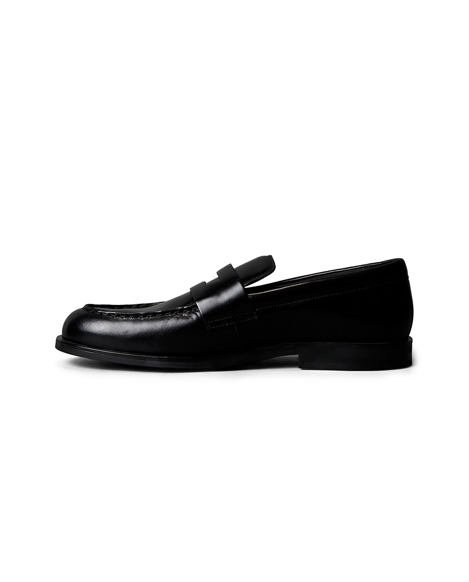 Mocassins em Pele com Logótipo Preto-5