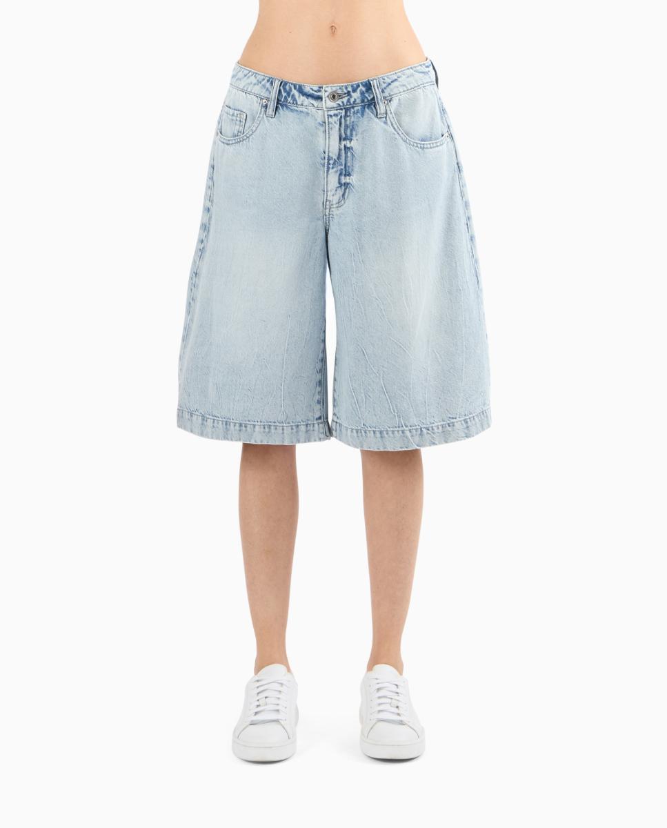 Imagem 0 de Bermudas Relaxed em Ganga com Lavagem Clara