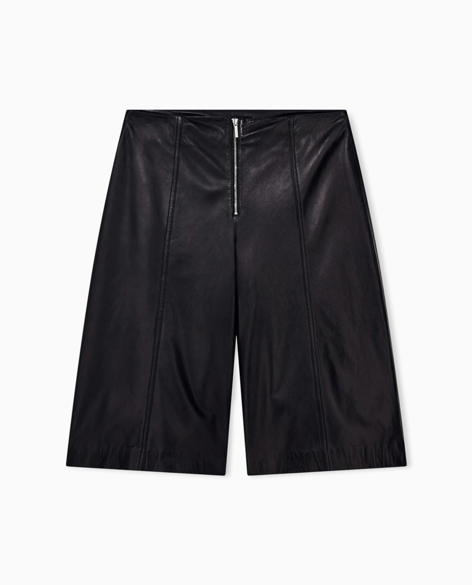 Bermudas de Pele Preto-3