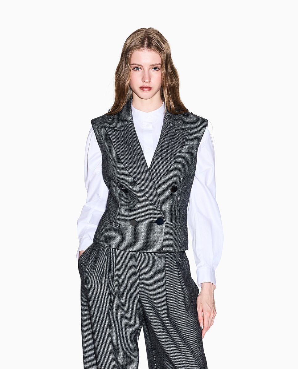 Colete Cruzado com Ombreiras Preto-1