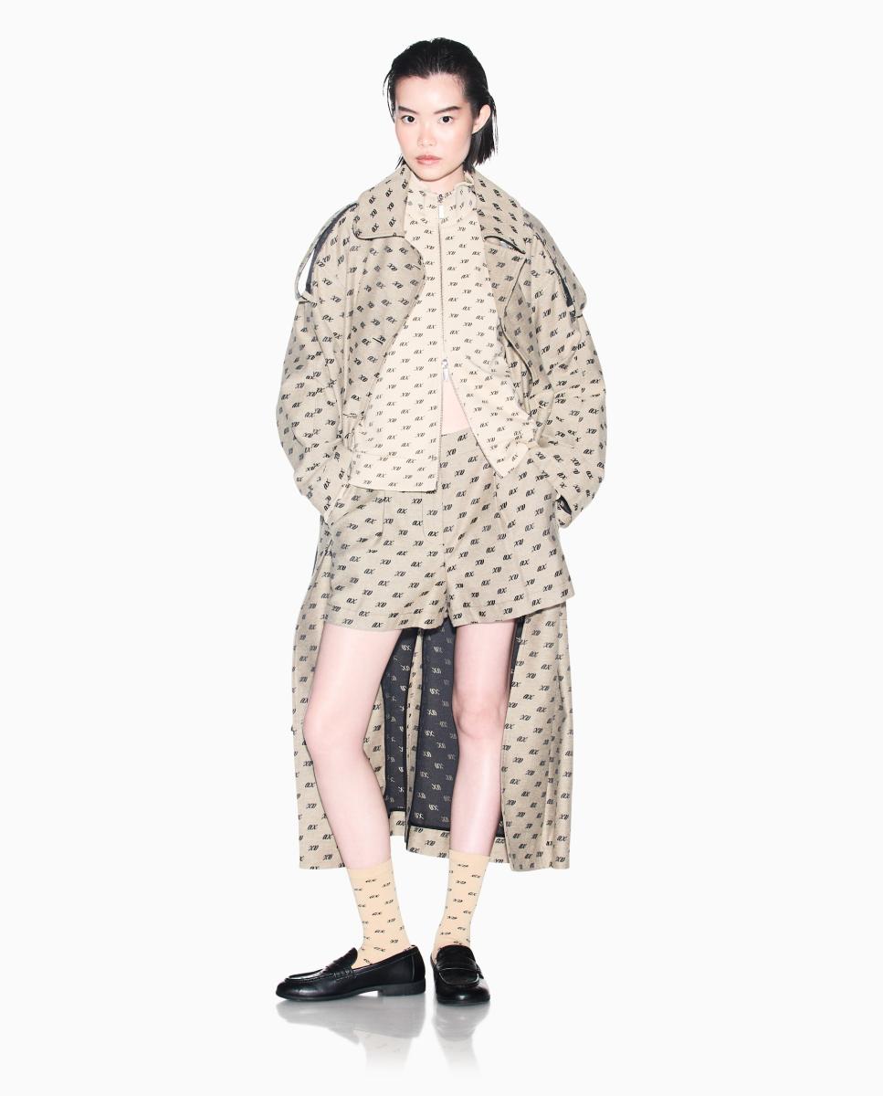 Sweatshirt Estilo Bomber com Fecho de Correr Bege-4