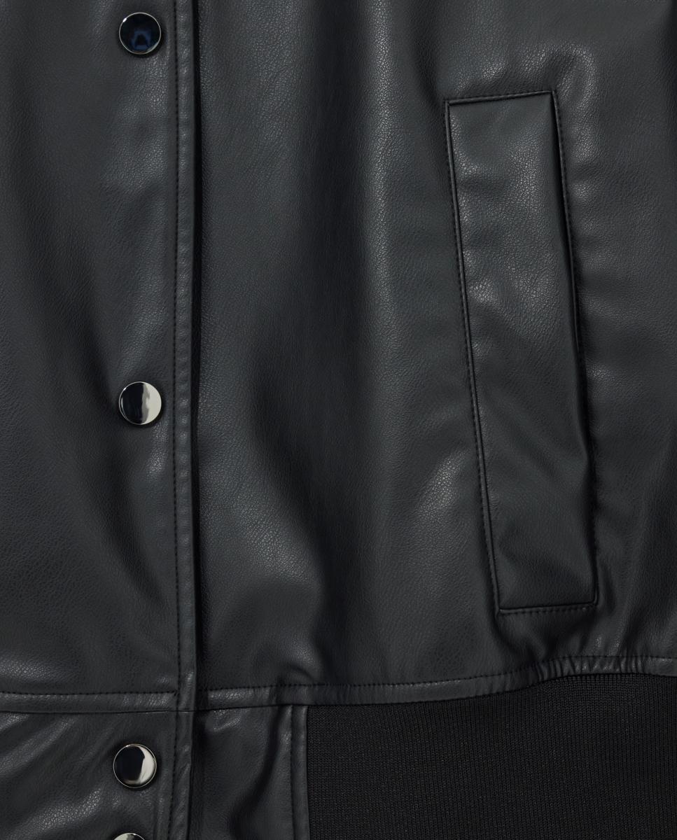 Blusão Bomber em Ecopele Preto-7