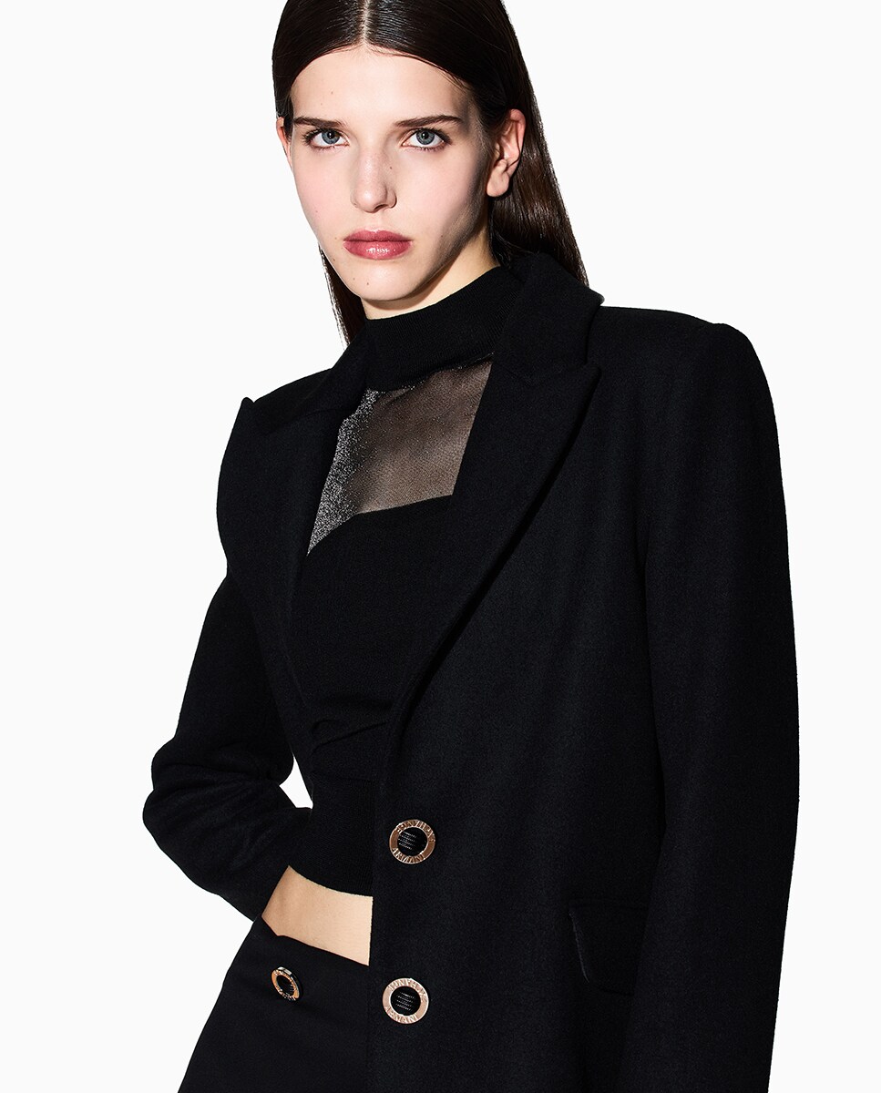 Abrigo de mujer de corte clásico y botones joya · Armani Exchange