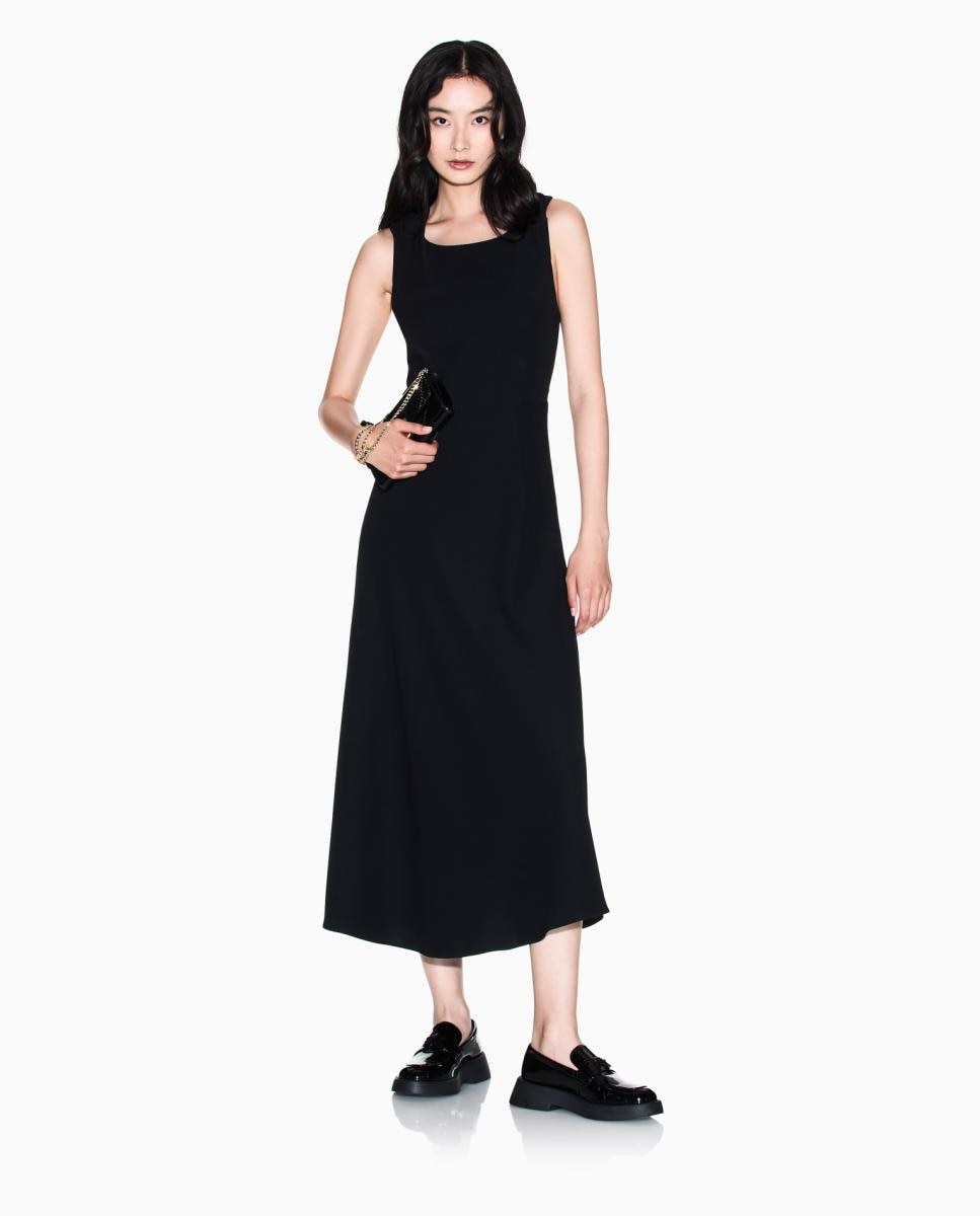 Vestido Comprido com Adorno nas Costas Preto-1