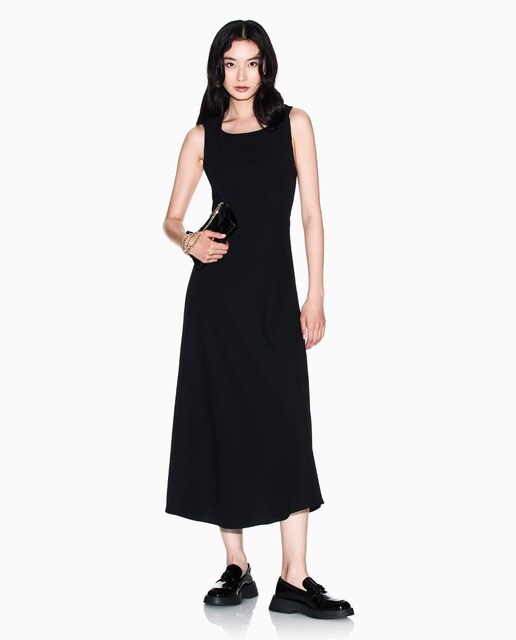 Imagen 0 de Vestido largo con adorno en la espalda