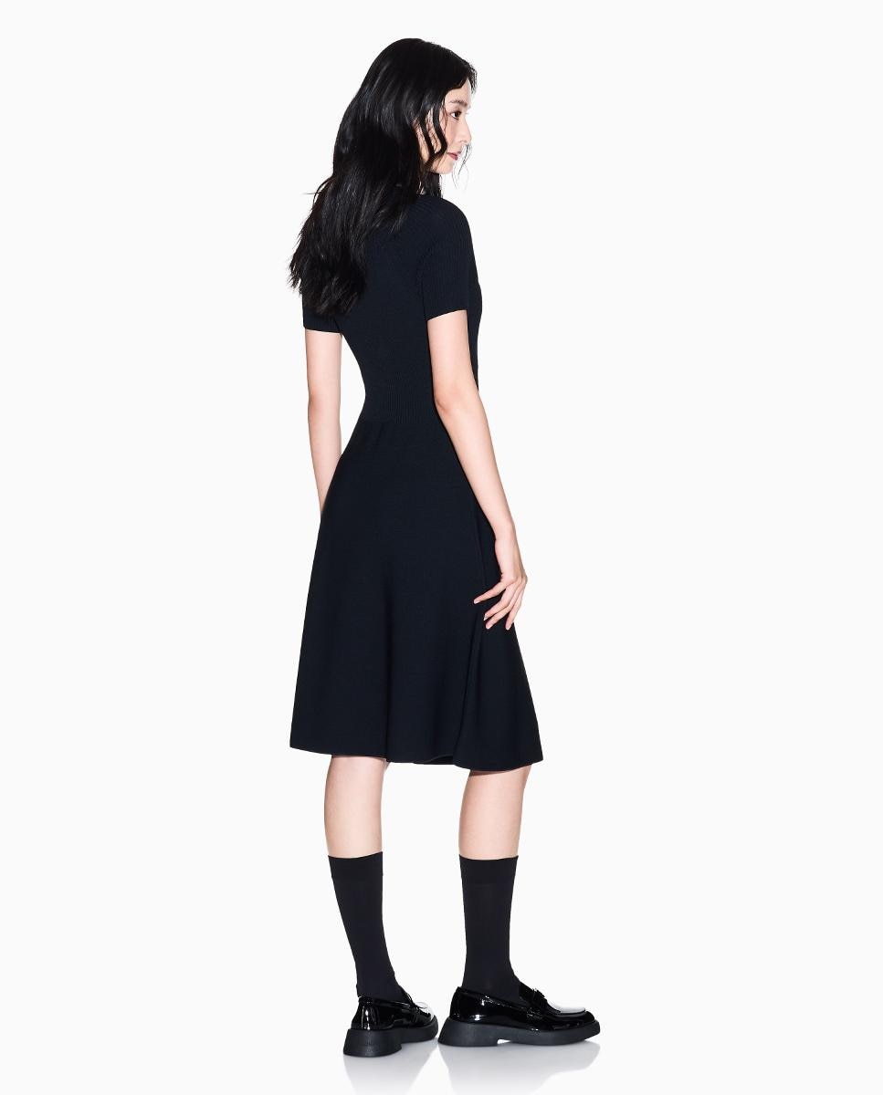 Vestido Curto de Malha de Viscose com Manga Curta Preto-2