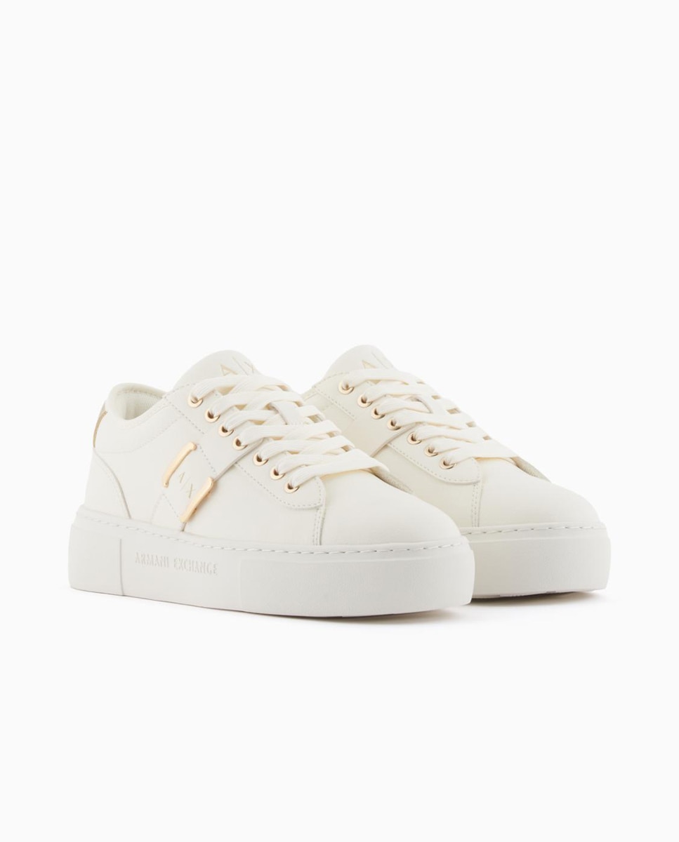 Imagem 0 de Sapatilhas com Fivela Dourada