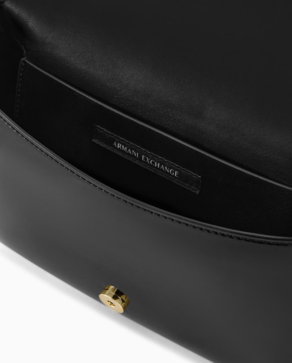 Mala a Tiracolo Média em Verniz com Aba Preto-5