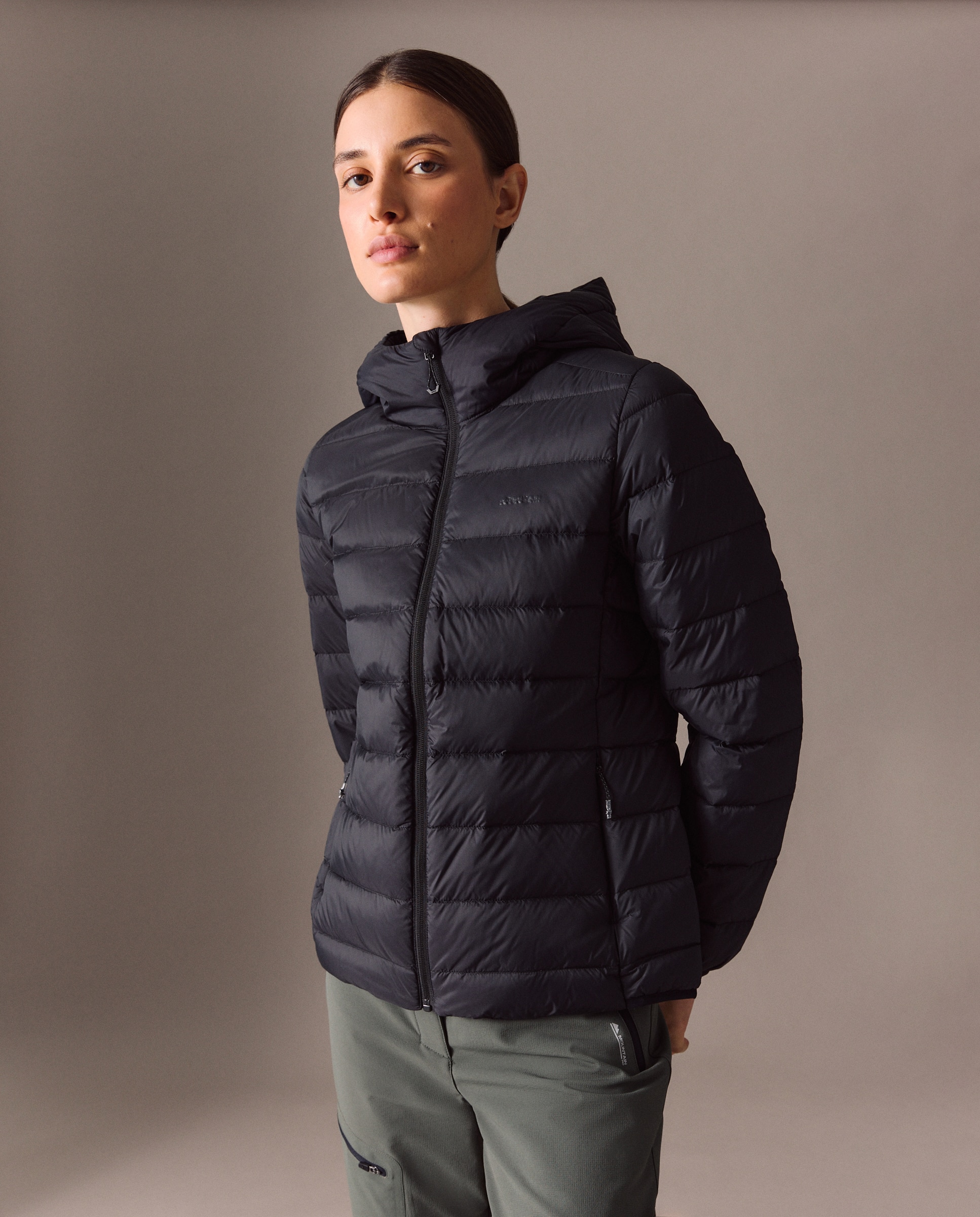 Chaqueta de plumón de montaña de Mountain Pro de mujer - Negro Negro-1