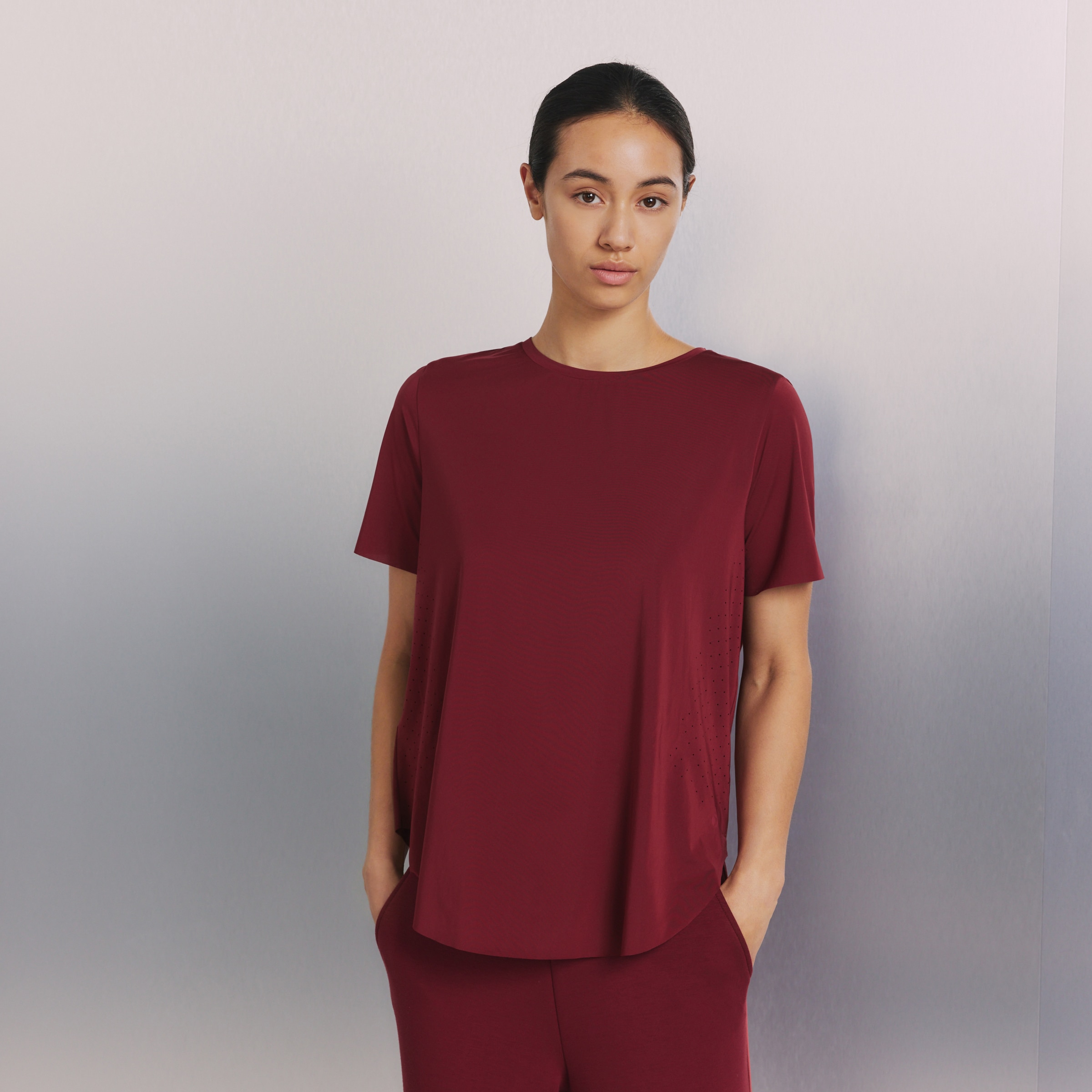 Imagem 0 de T-shirt de Training de Mulher com Manga Curta Micro Perfurada