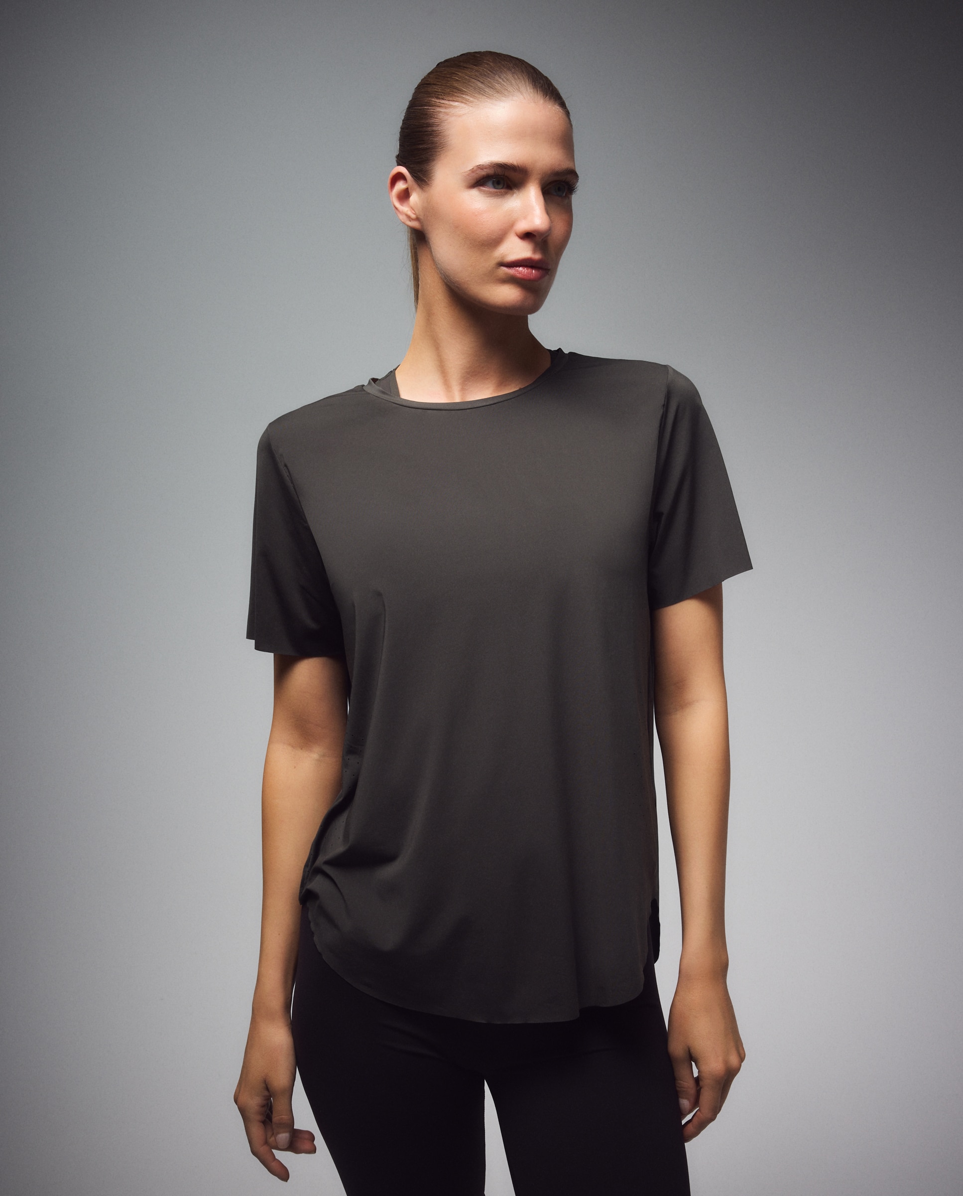 Imagem 0 de T-shirt de Training de Mulher com Manga Curta Micro Perfurada