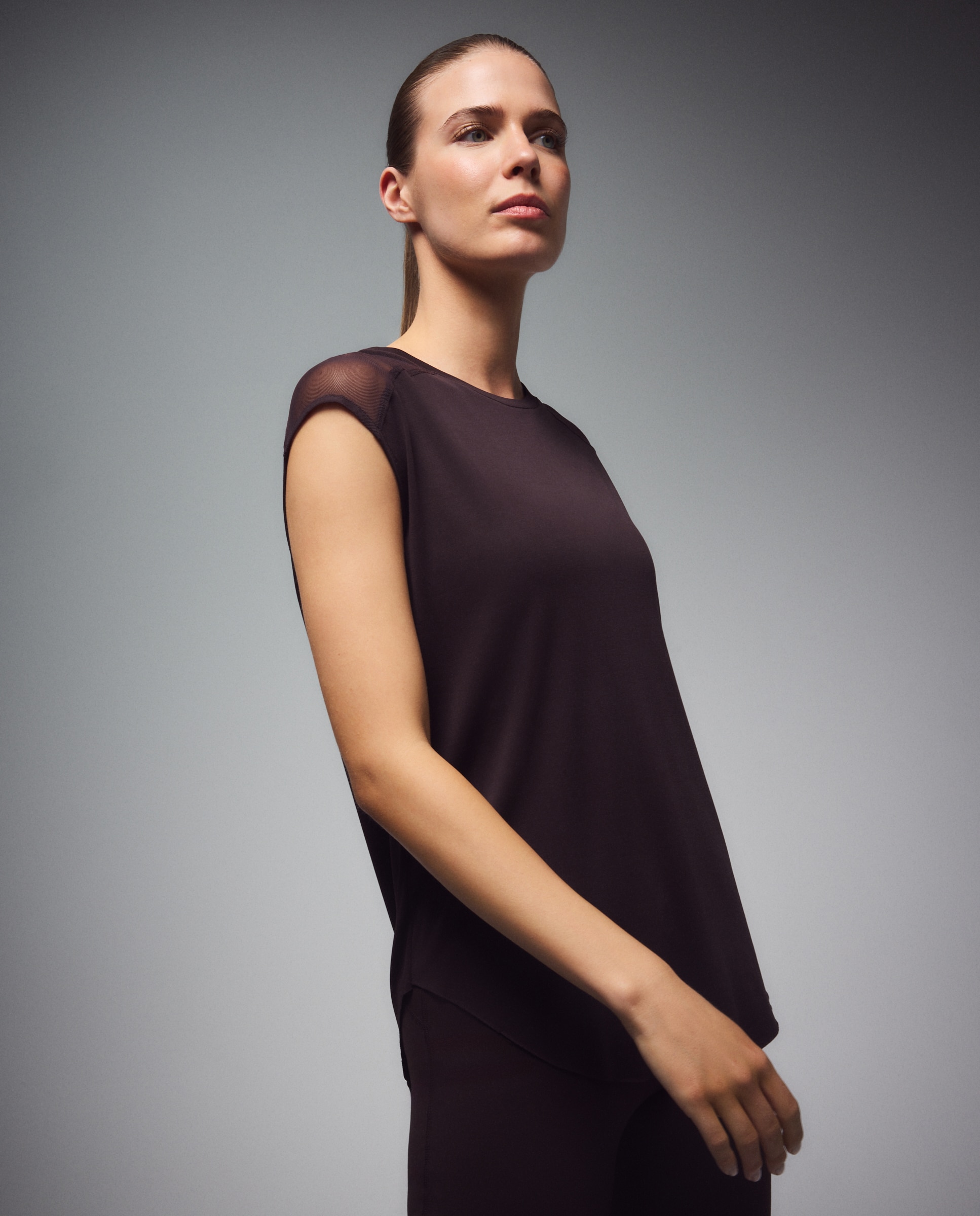 Imagem 0 de T-shirt de Training de Mulher em Modal com Mesh e Manga Curta