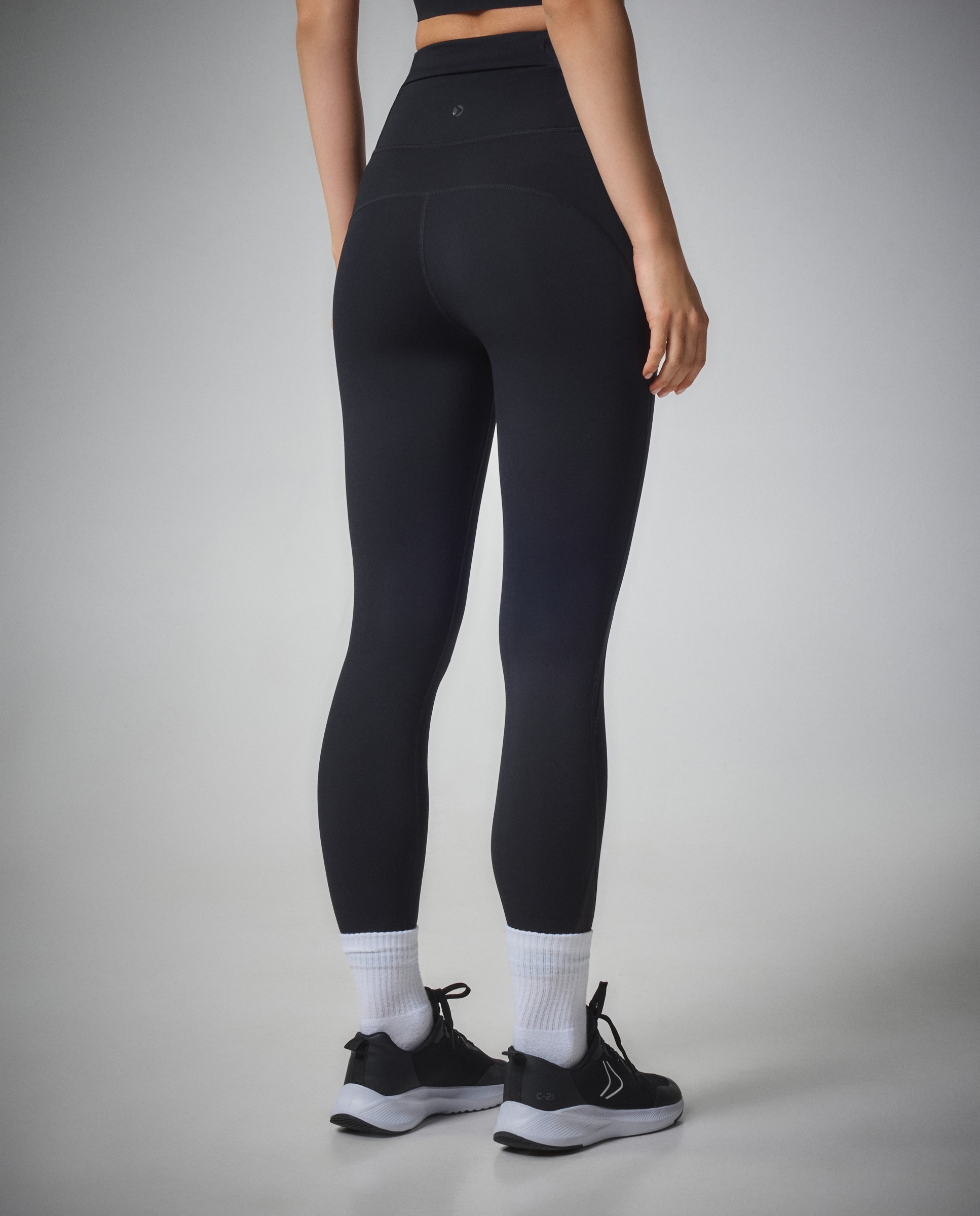 Leggings 7/8 de Training de Mulher com Mesh Preto-3