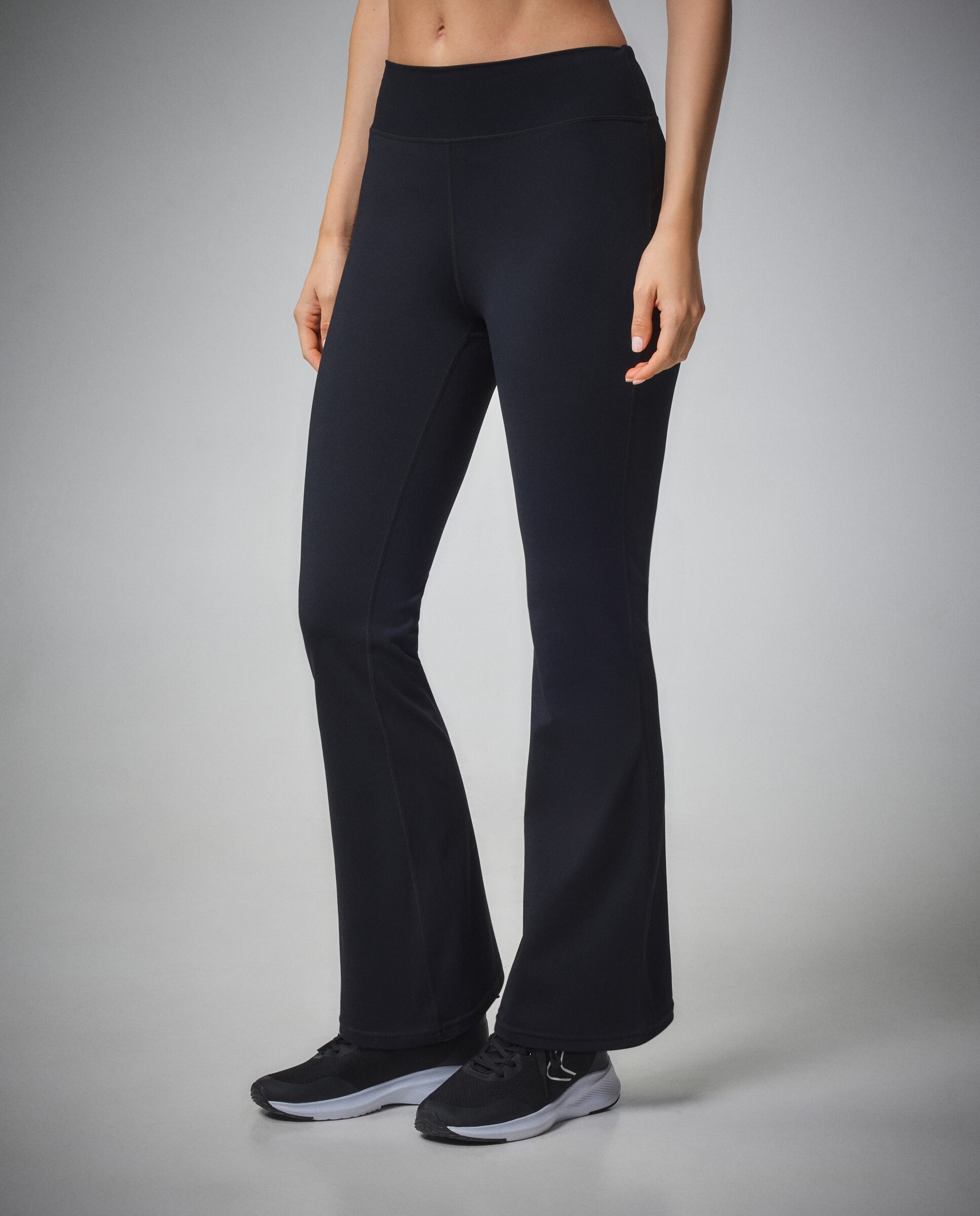 Leggings Flare de Training de Mulher Preto-2