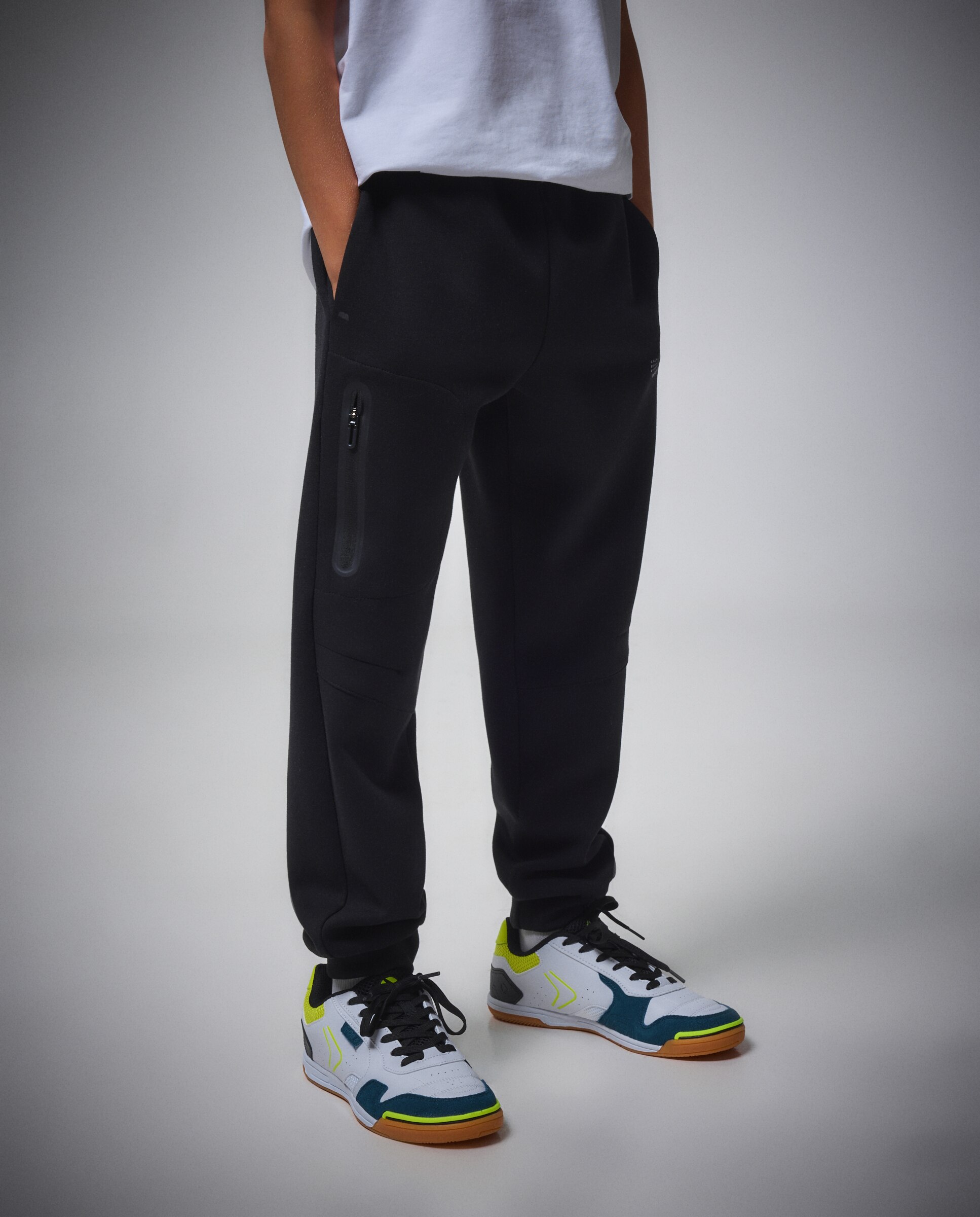Pantalón con puño de viscosa de sportcasual de niño Boomerang - Negro Negro-2