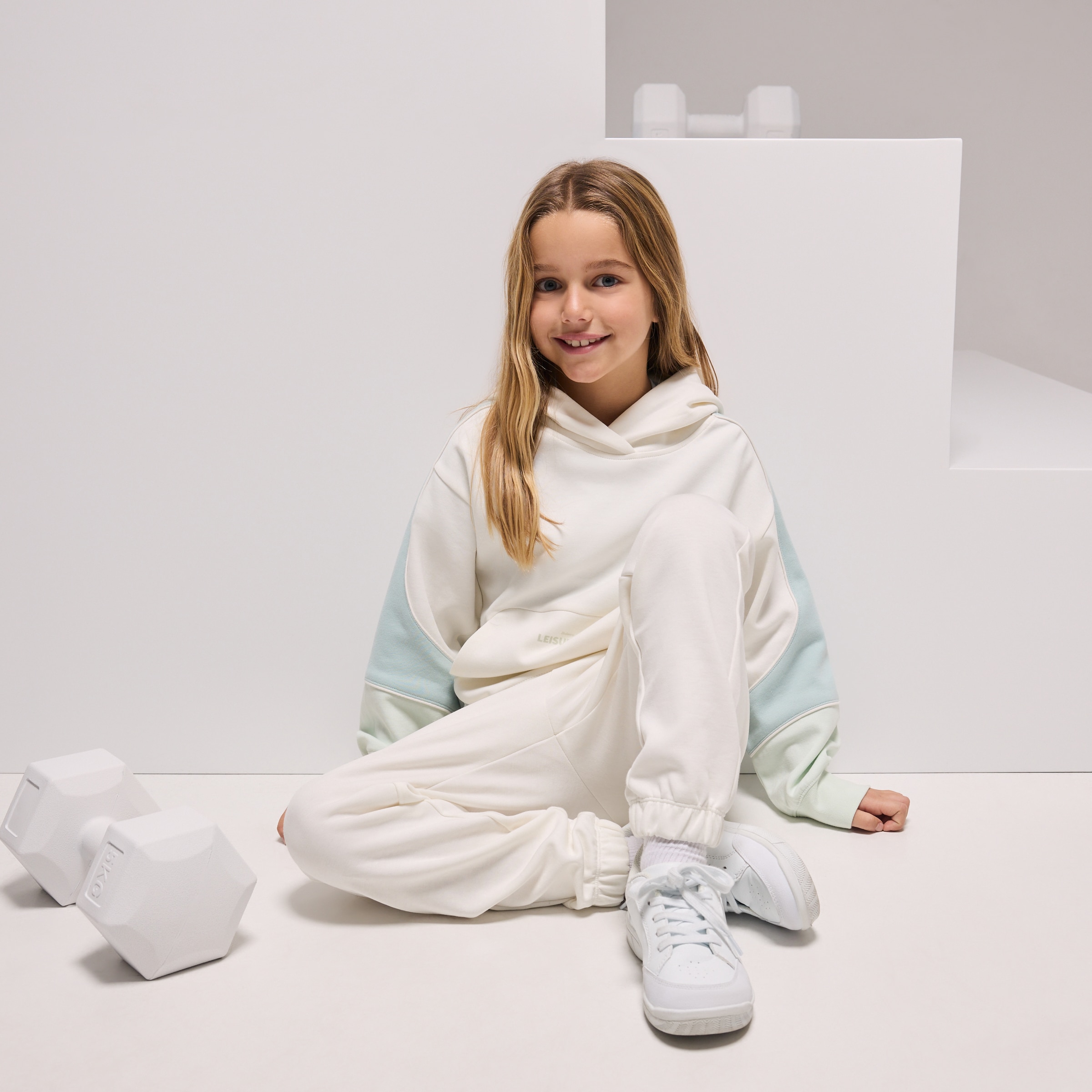 Sweatshirt com Capuz Sportcasual de Menina Branco-1