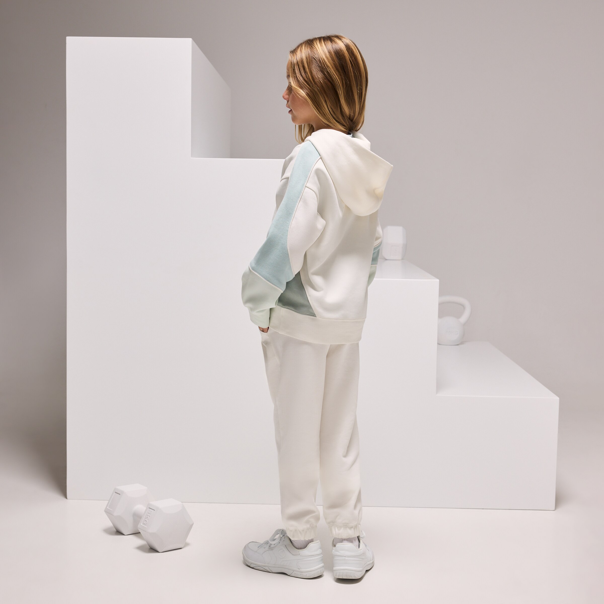 Sweatshirt com Capuz Sportcasual de Menina Branco-3