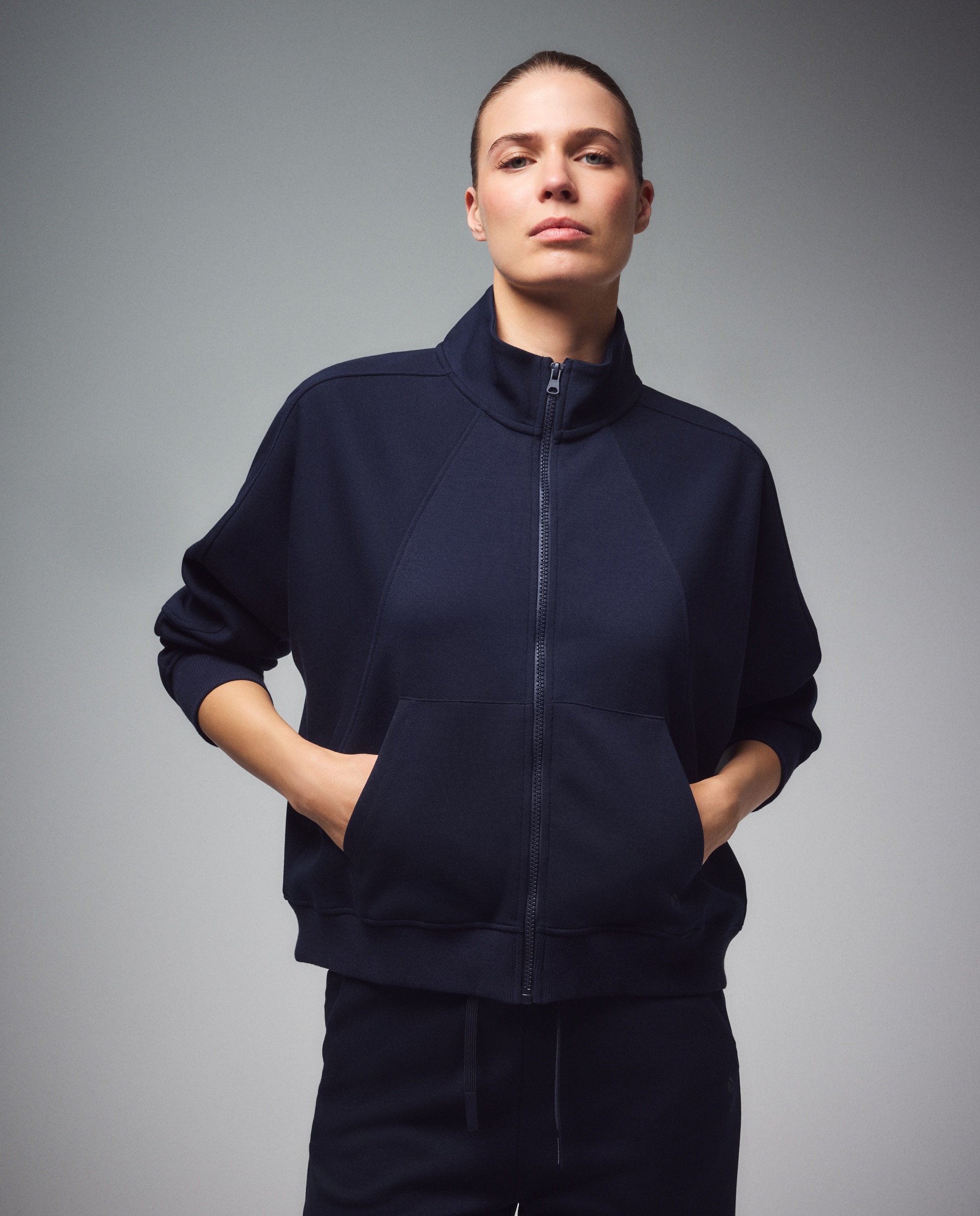 Imagem 0 de Sweatshirt Aberta de Viscose com Capuz Sportcasual de Mulher