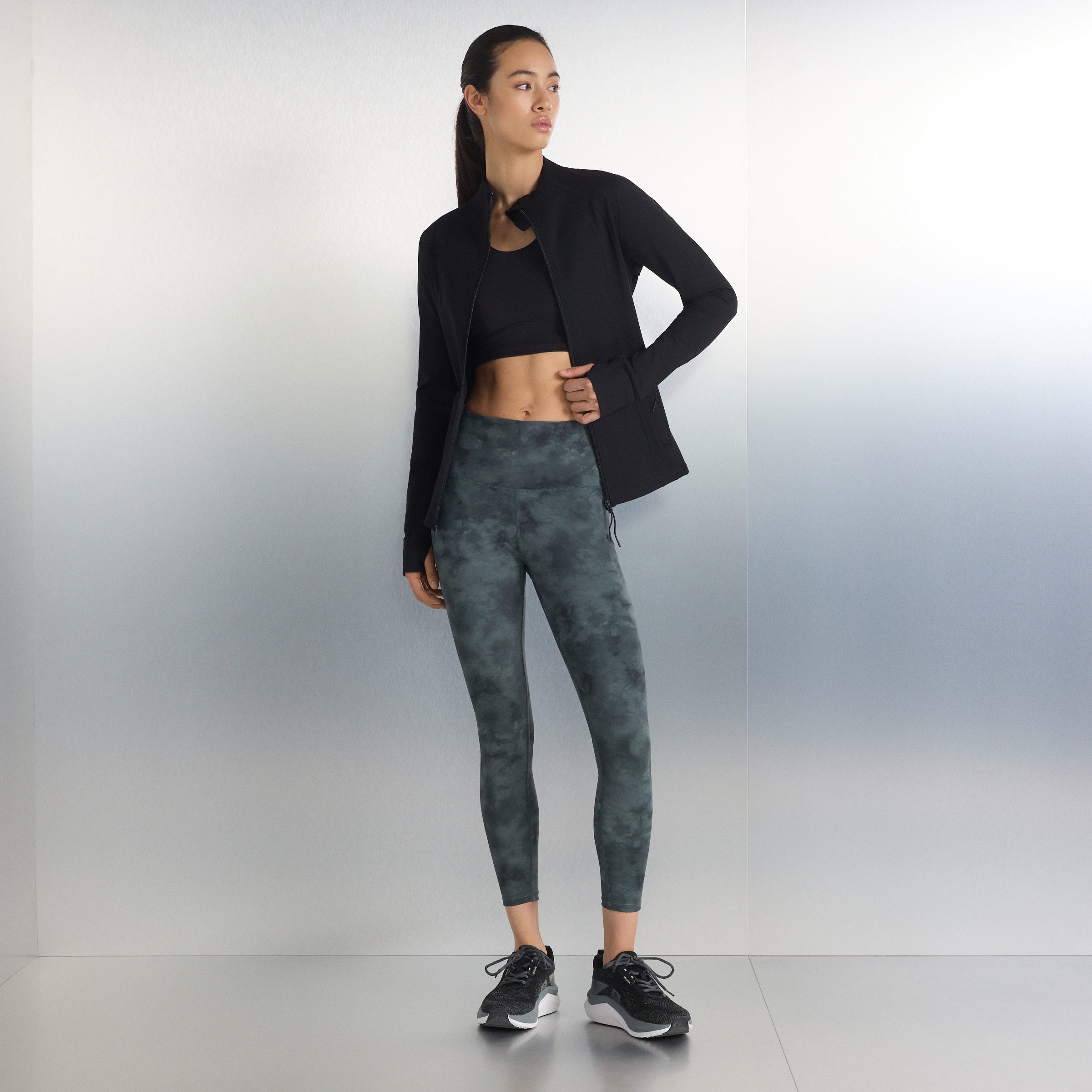 Top de Training de Mulher Preto-2