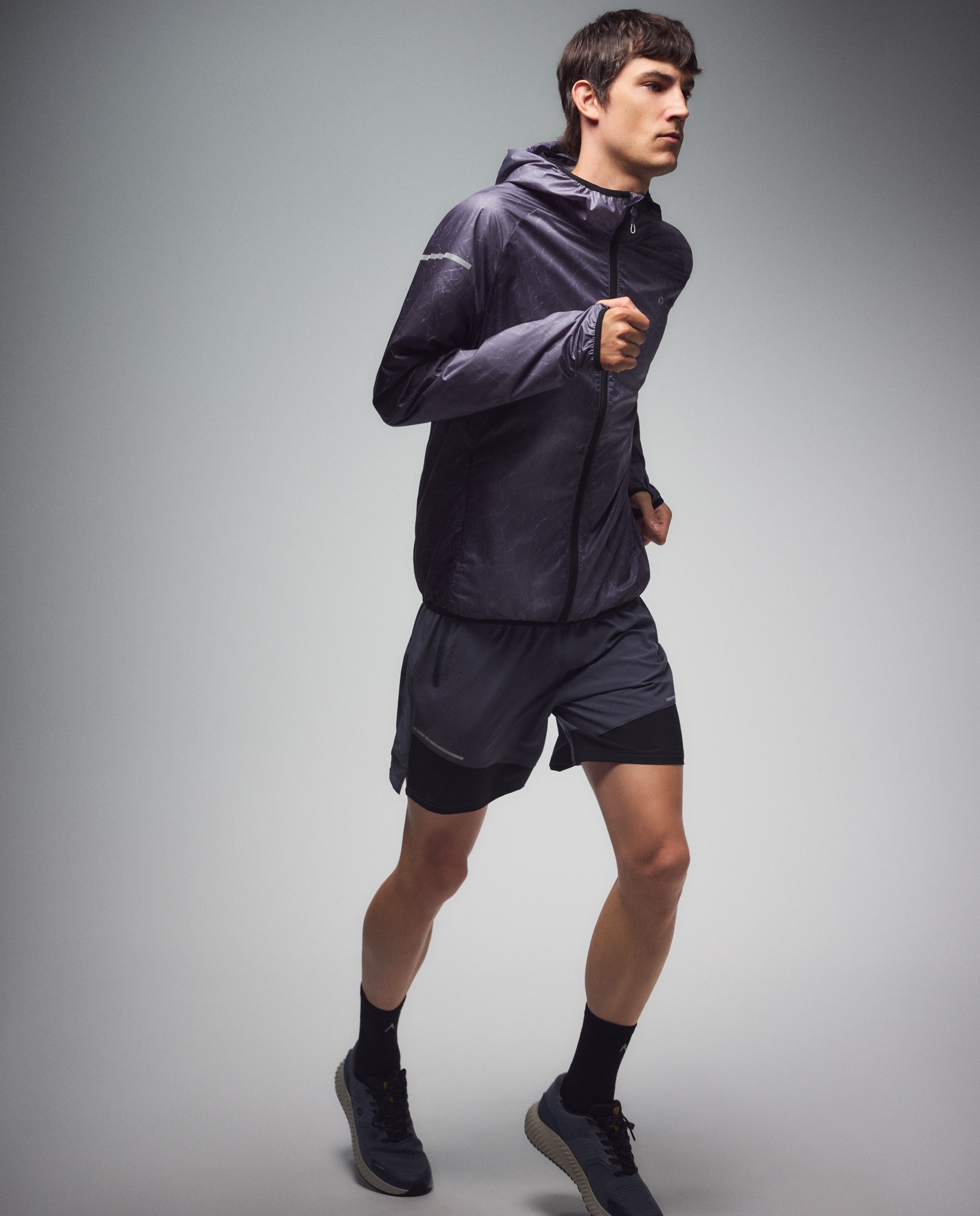 Corta-vento de Running de Homem Cinzento-claro-2