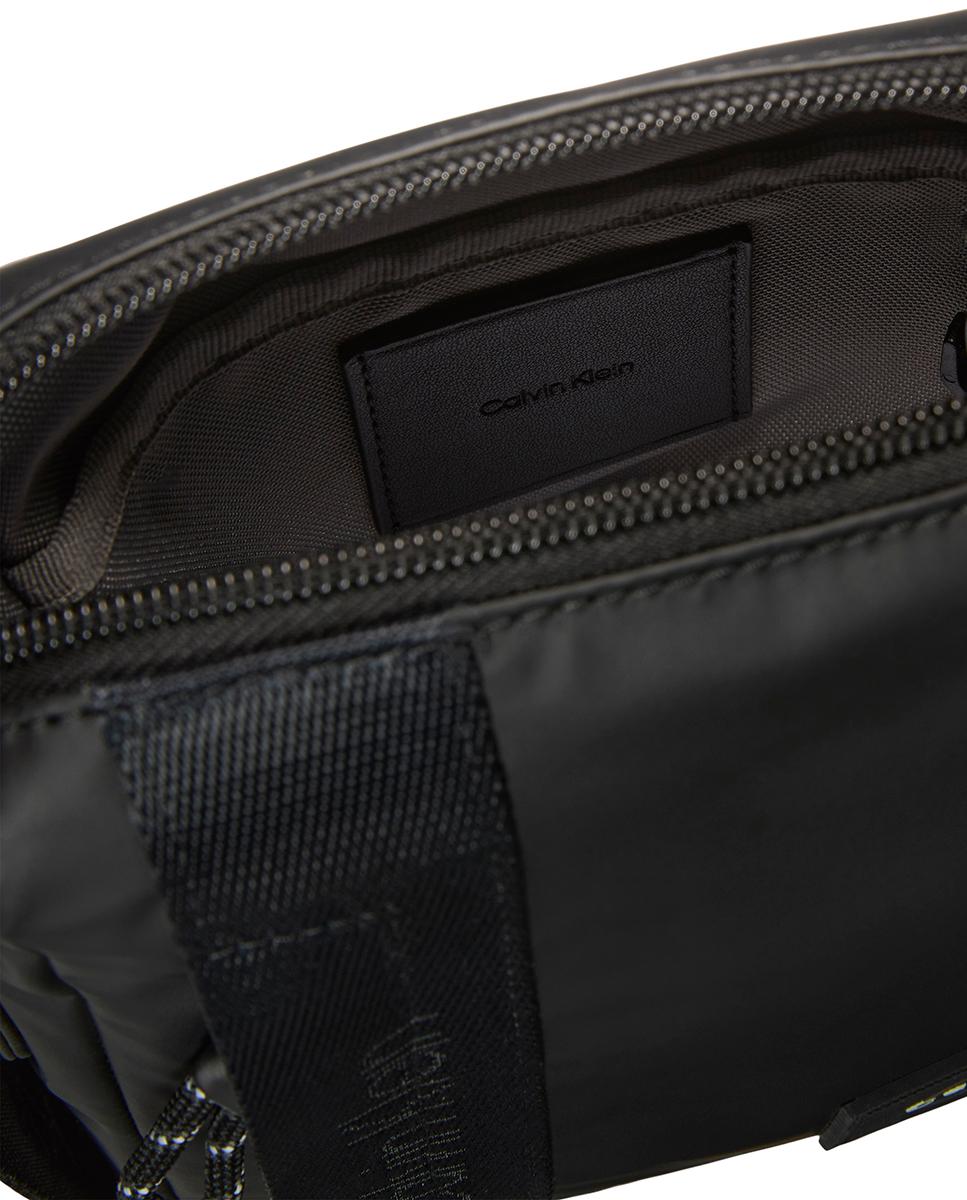 Mala a Tiracolo em Nylon Engomado Preto-3
