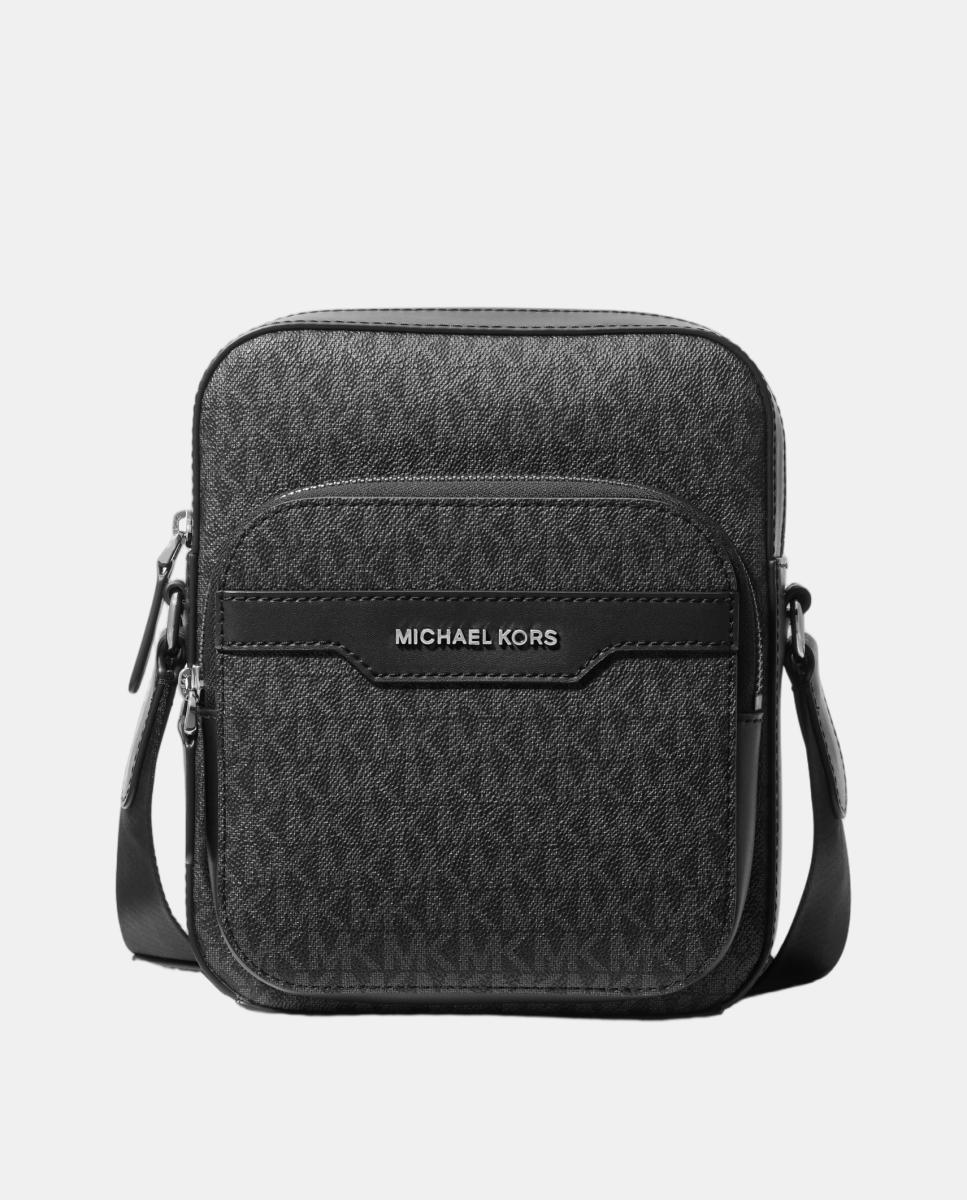 Imagen 0 de Bandolera de hombre con doble compartimento y estampado logotipos MK Negro
