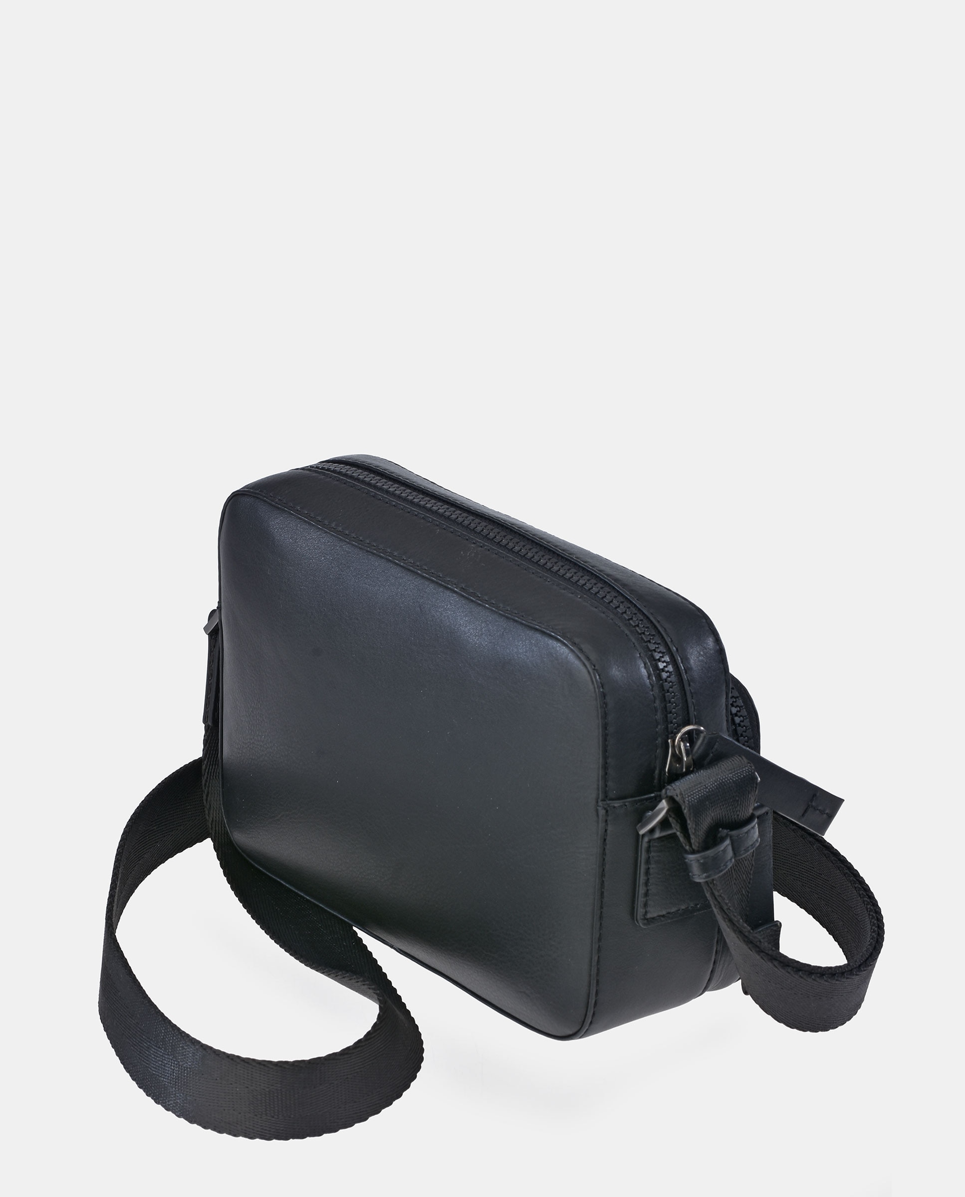 Mala Cruzada em Pele com Alça de Tiracolo em Nylon - Preto Preto-3