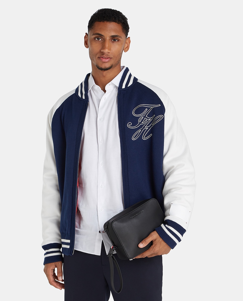 Nécessaire em Ecopele com Desenho de Logótipo à Frente Preto-2