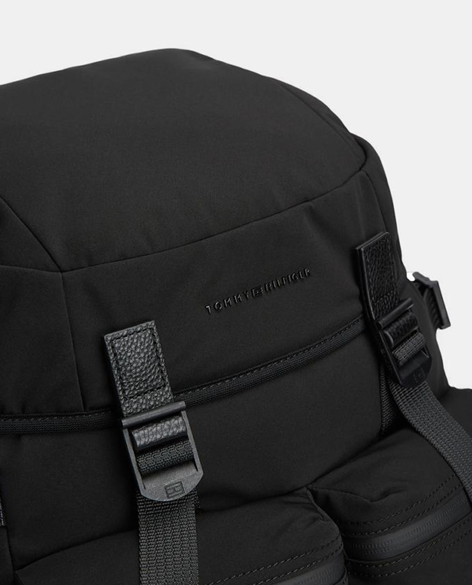 Mochila com Aba e Logótipo à Frente Preto-2