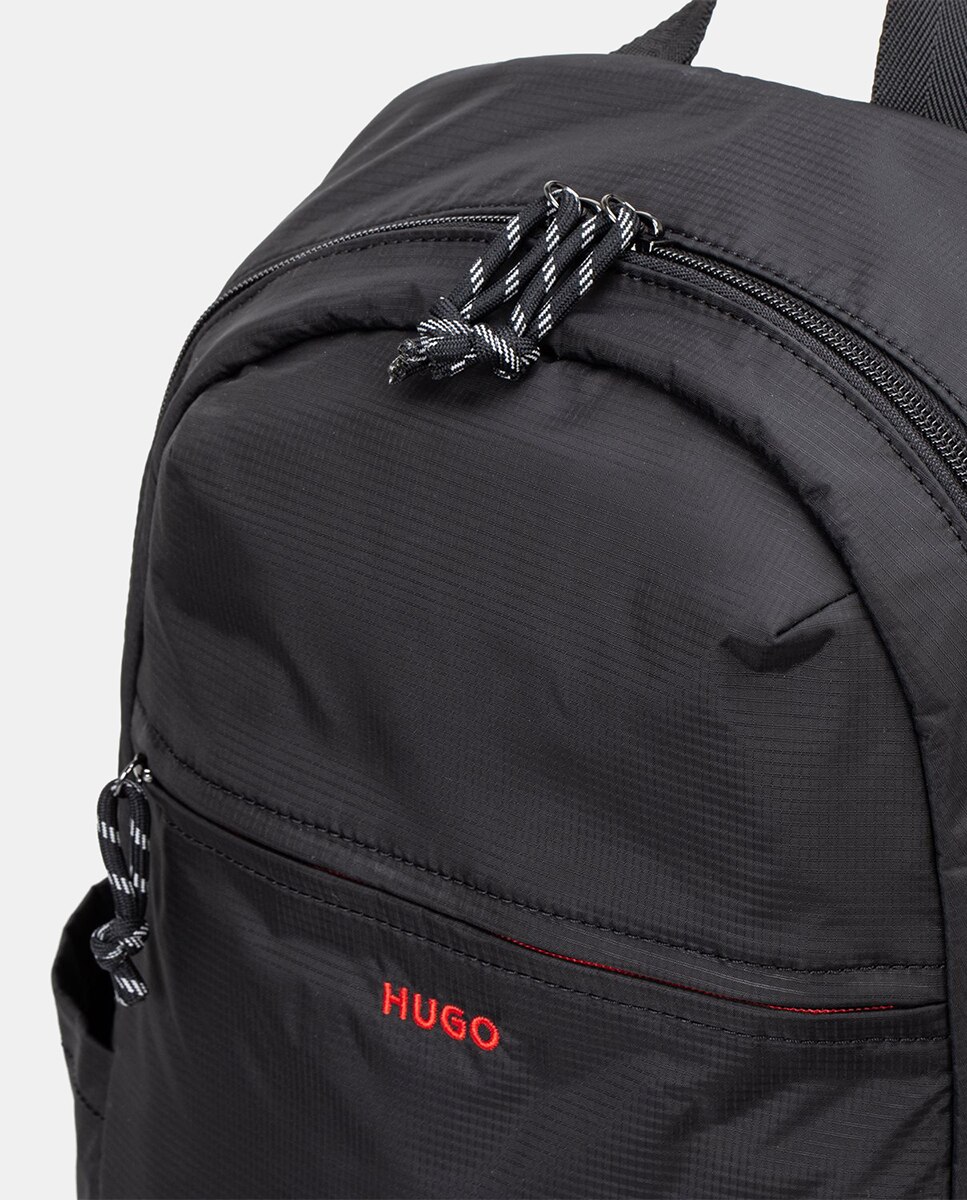 Mochila em Tecido Técnico com Bolso à Frente Preto-3