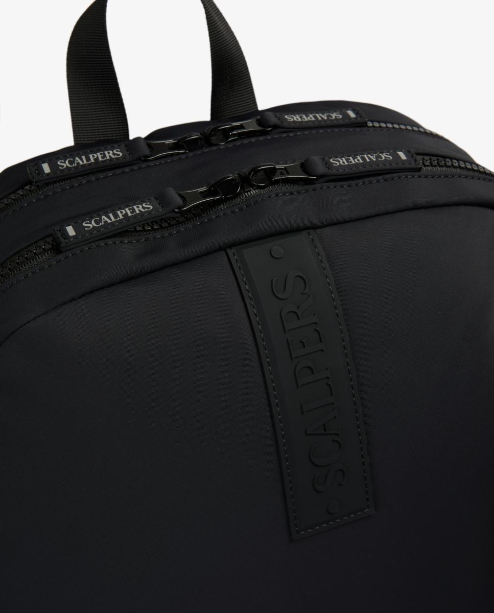 Mochila com Caveira à Frente Preto-4