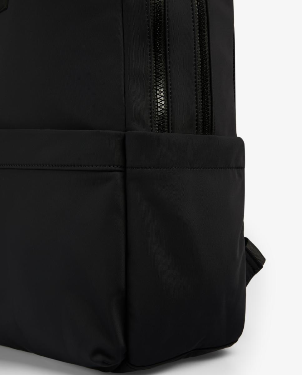 Mochila com Caveira à Frente Preto-5