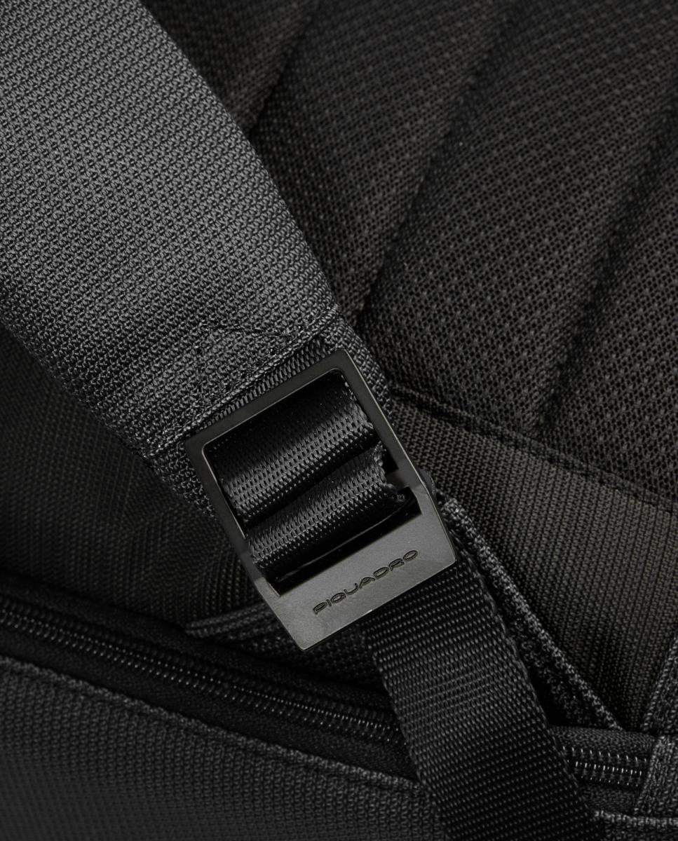 Mochila Porta-Computador de Viagem em Nylon Reciclado e Pele Preto-7