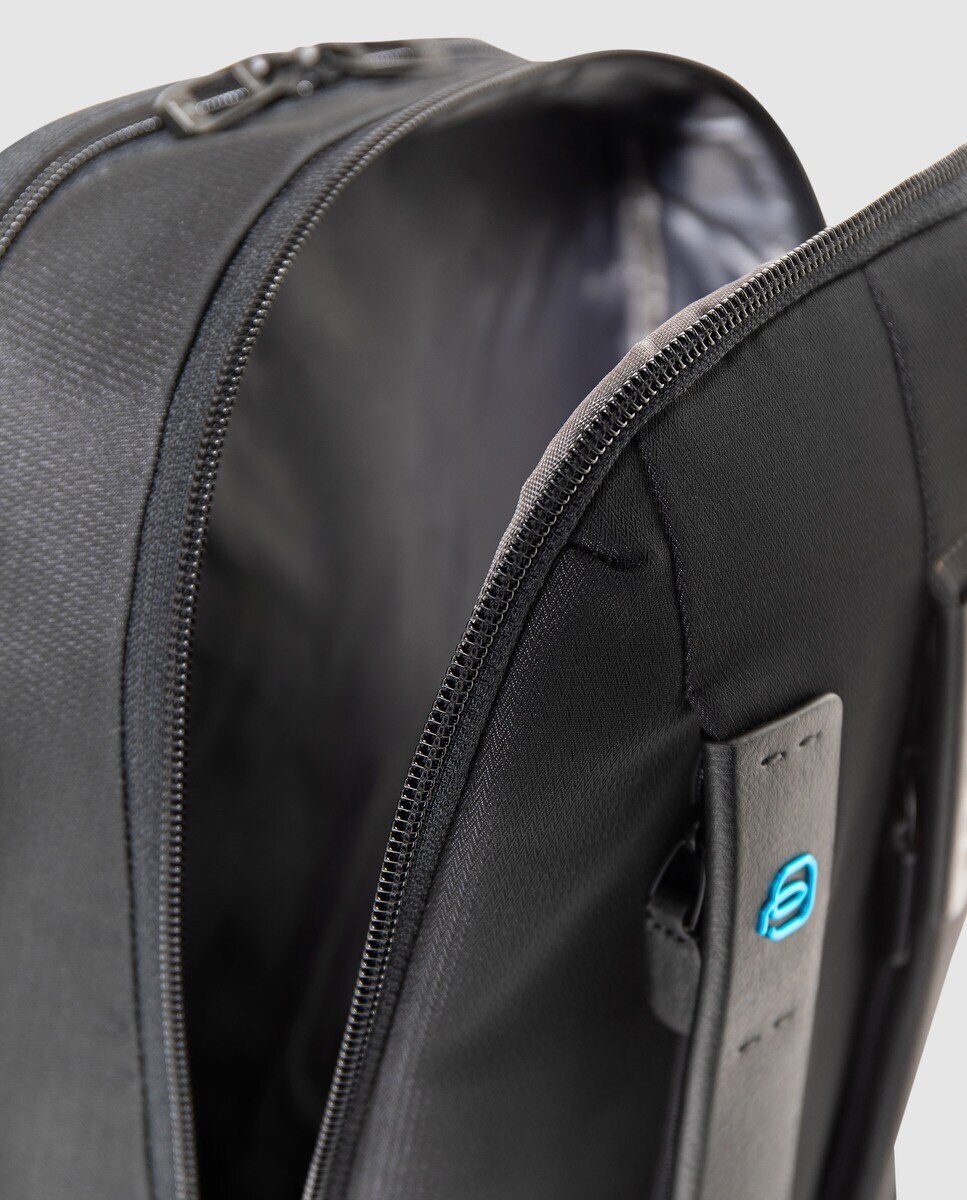 Mochila de homem Piquadro preta com fecho de correr Preto-3