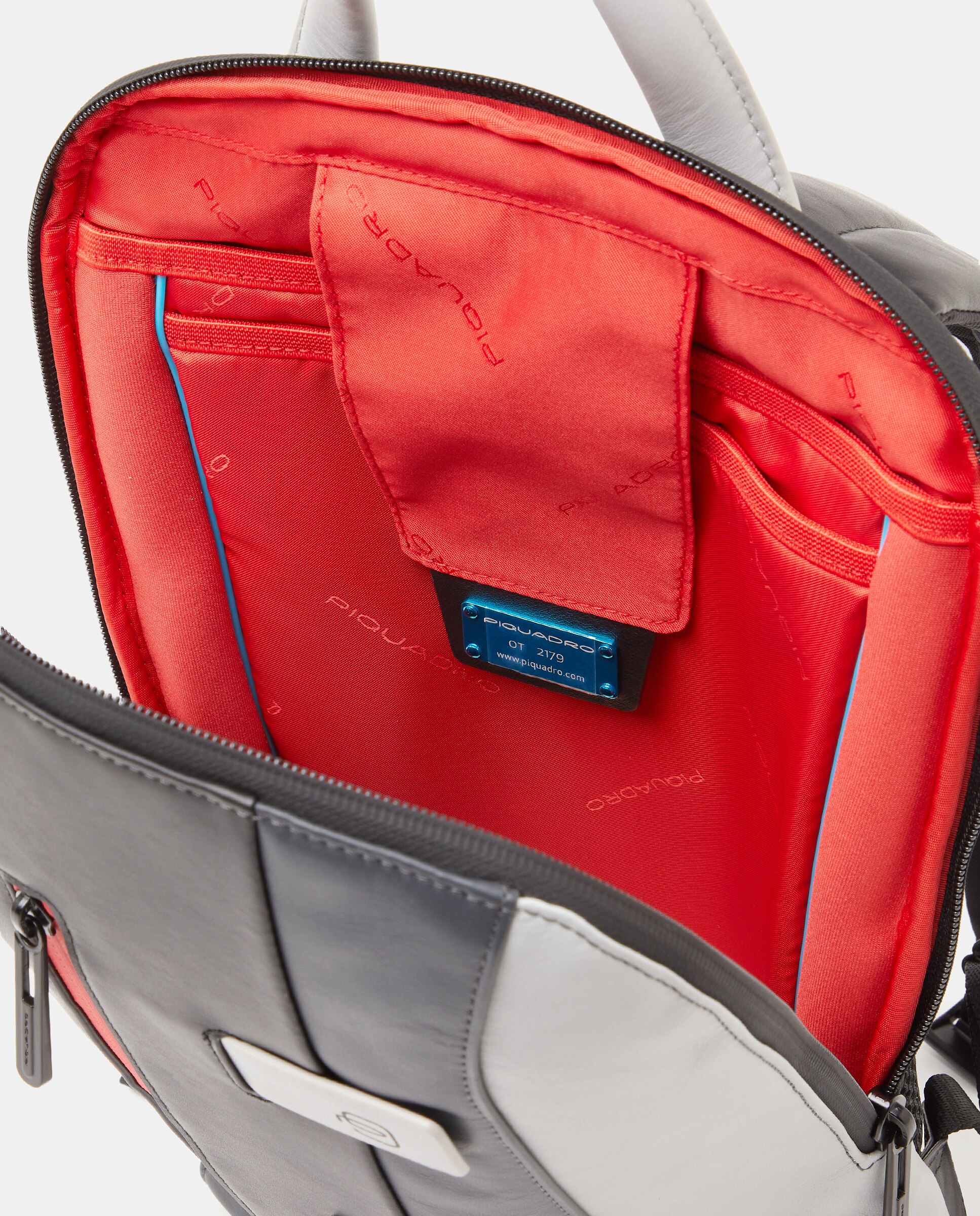 Mochila de Pele com Compartimento para iPad - Preto Cinzento-3