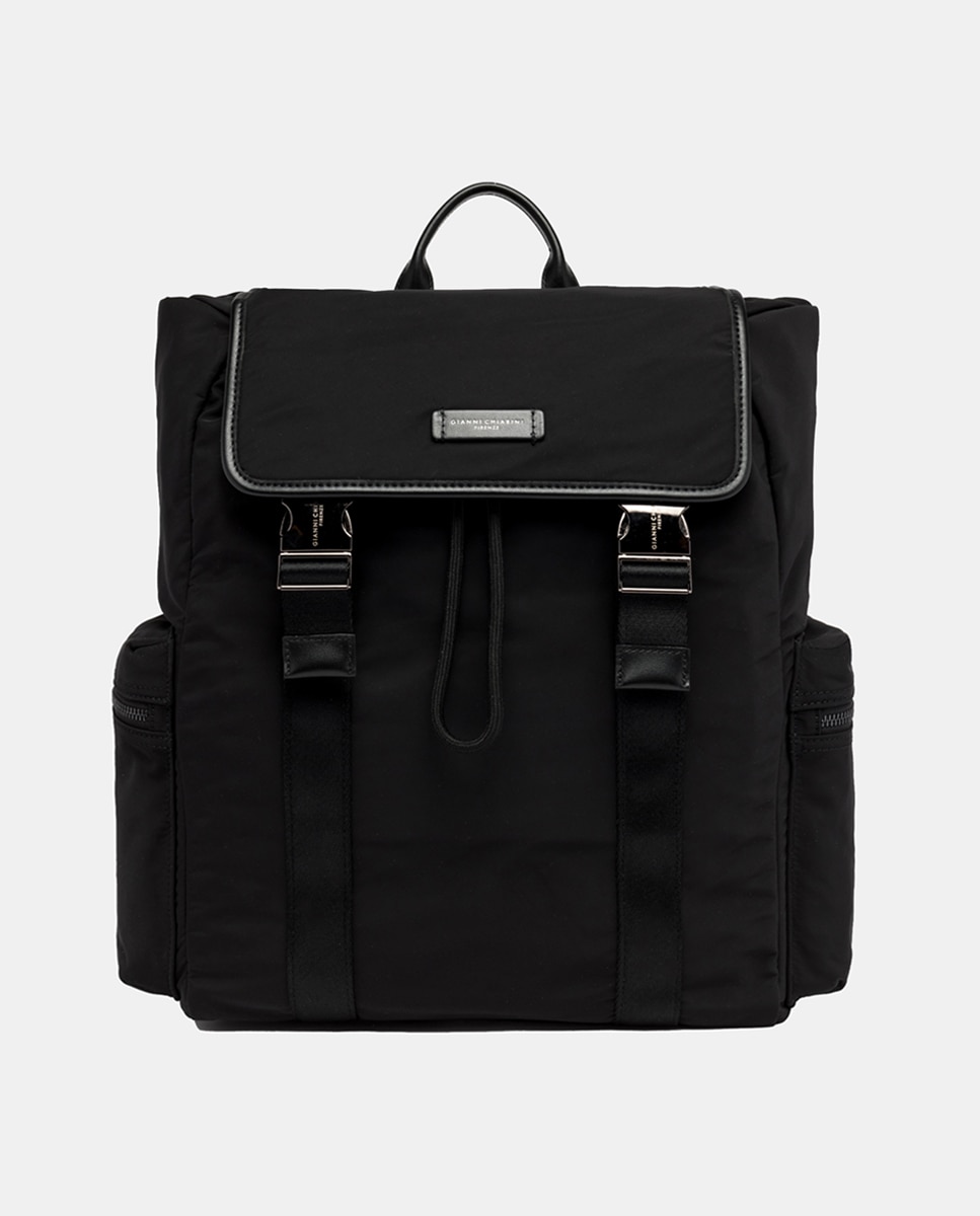 Imagem 0 de Oslo, a nova mochila casual. Fabricada em nylon com acabamentos em pele a condizer.