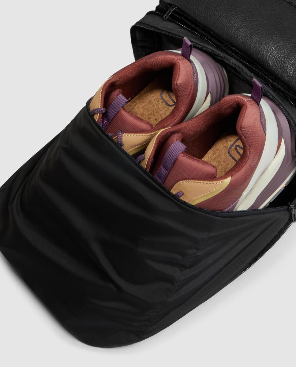 Mochila de Viagem em Tecido Reciclado e Pele para Portátil e iPad® com Suporte para Óculos, Bolso para AirPods®, RFID e Proteção Anti-Choque. Preto-6