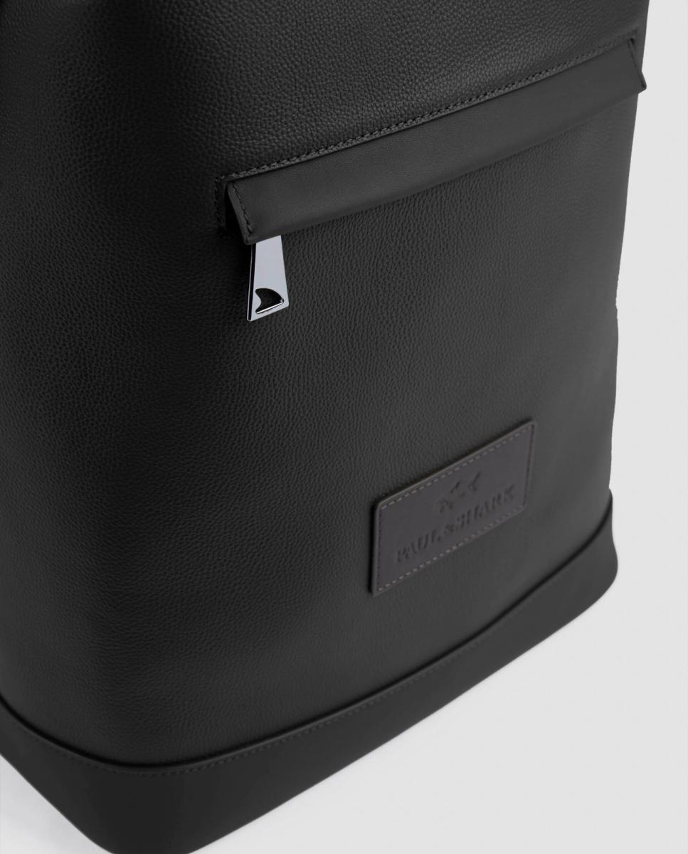 Mochila em Pele Preto-3