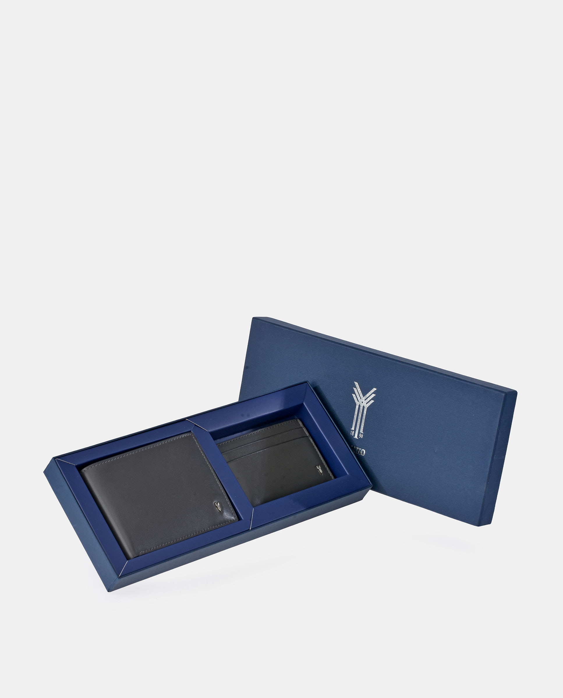 Imagem 0 de Estojo Duplo com Carteira Tipo Americano e Porta-Cartões Plano em Pele Lisa