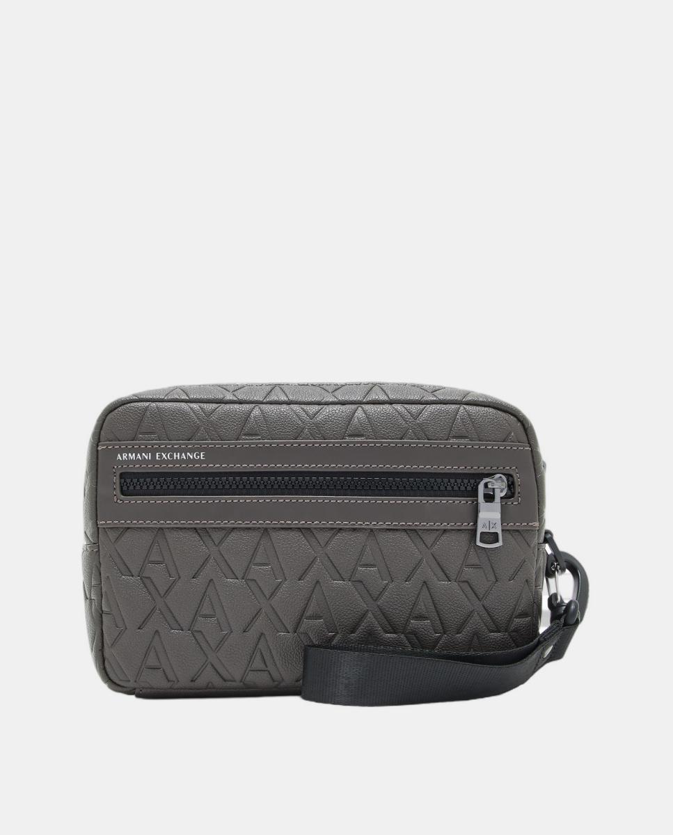 Nécessaire com Alça, Bolso Duplo e All Over Print de Logótipo Castanho-2