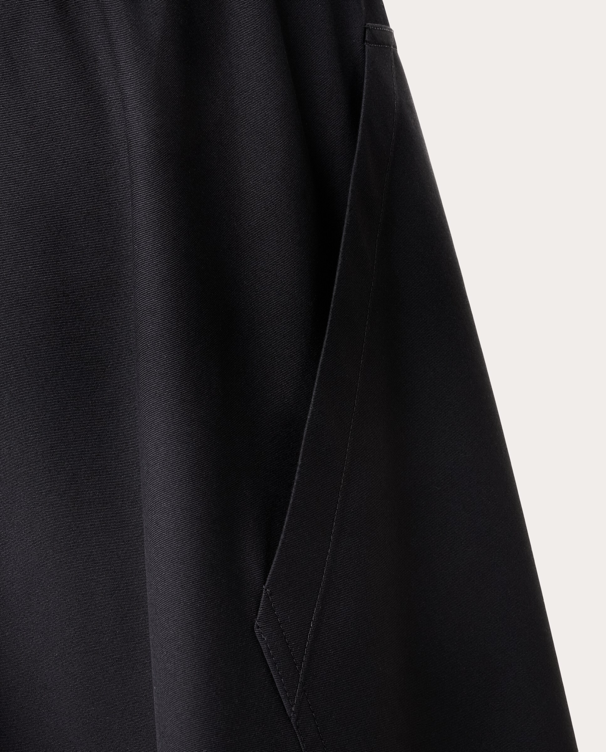 Saia Larga com Bolsos - Preto Preto-4