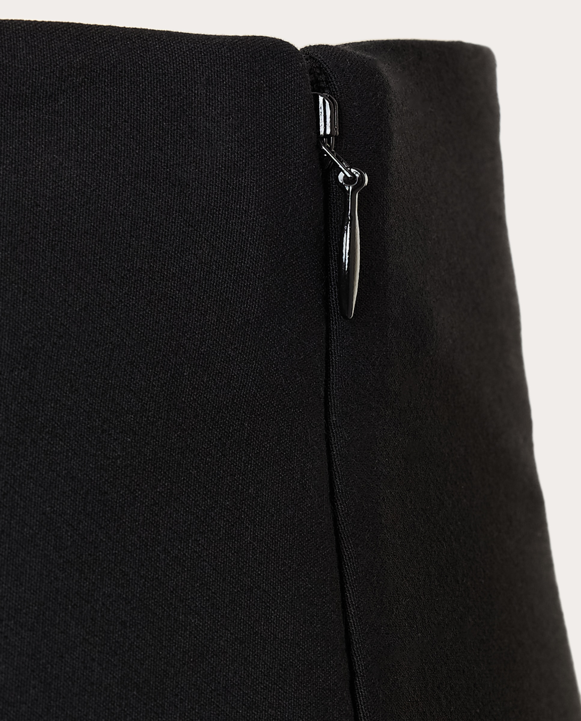 Pantalón Niki cropped flare - Negro Negro-4