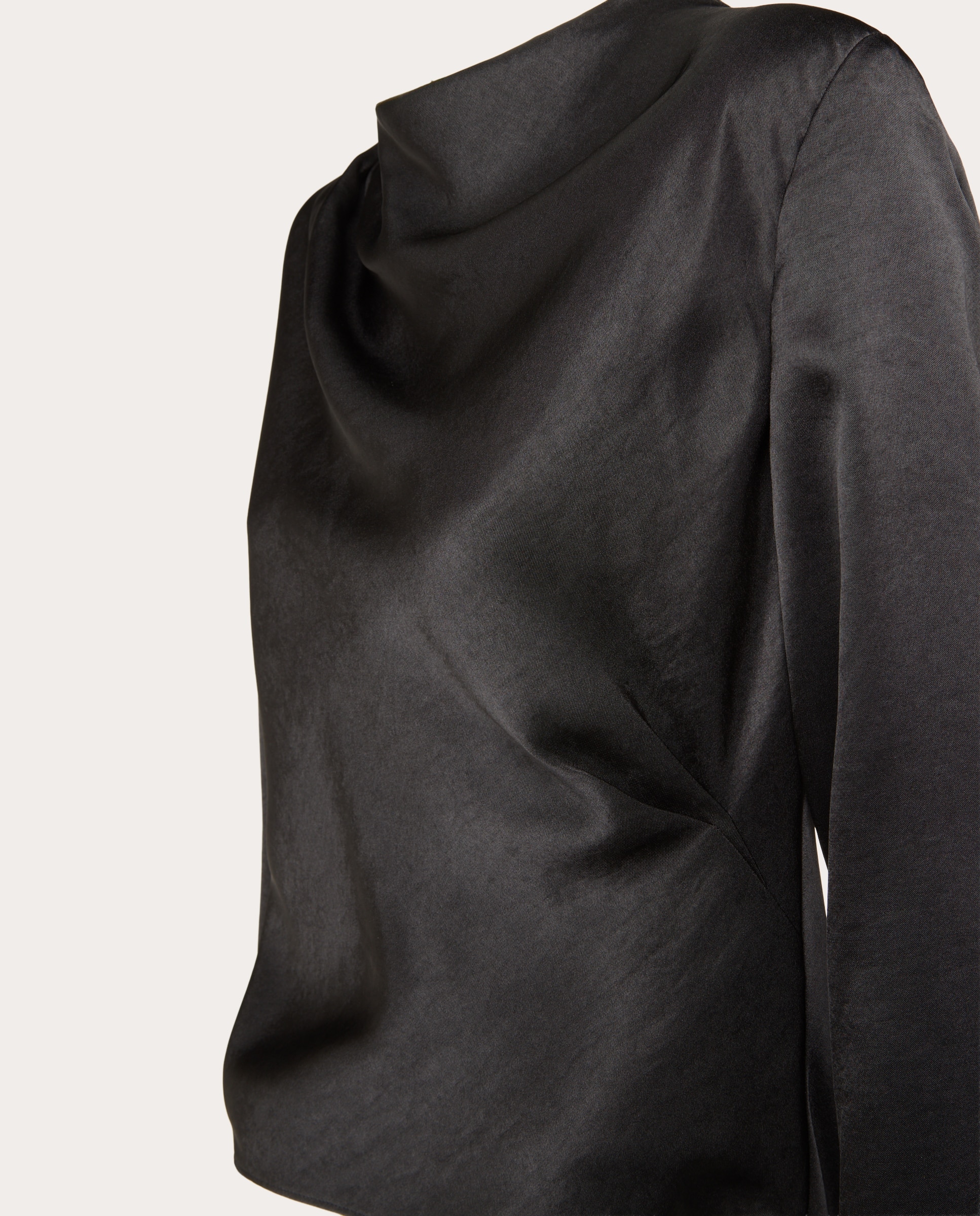 Top de Manga Comprida com Gola Cowl - Preto Preto-3