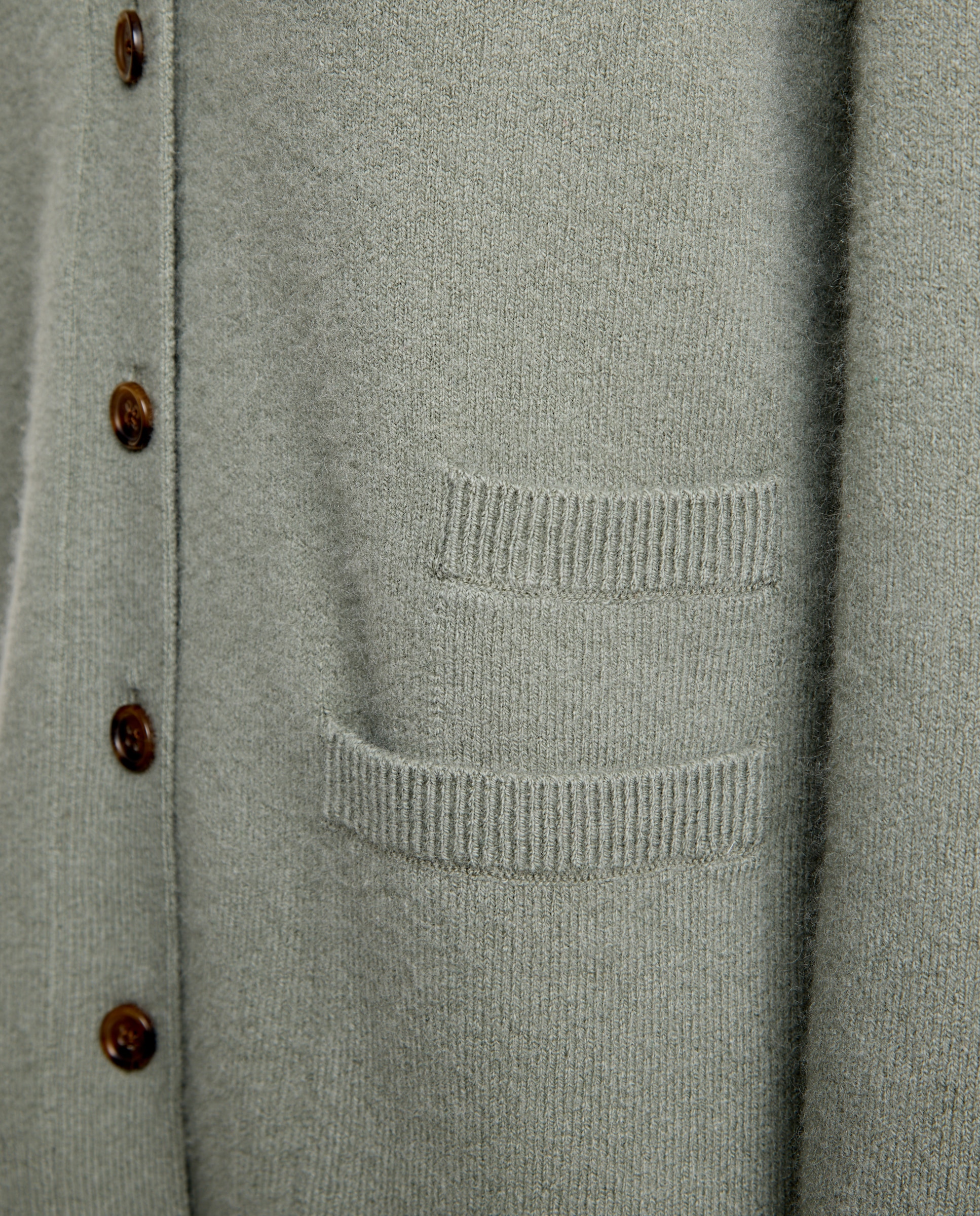 Cardigan Relaxed com Decote em Bico - Verde Sagewood Verde-3