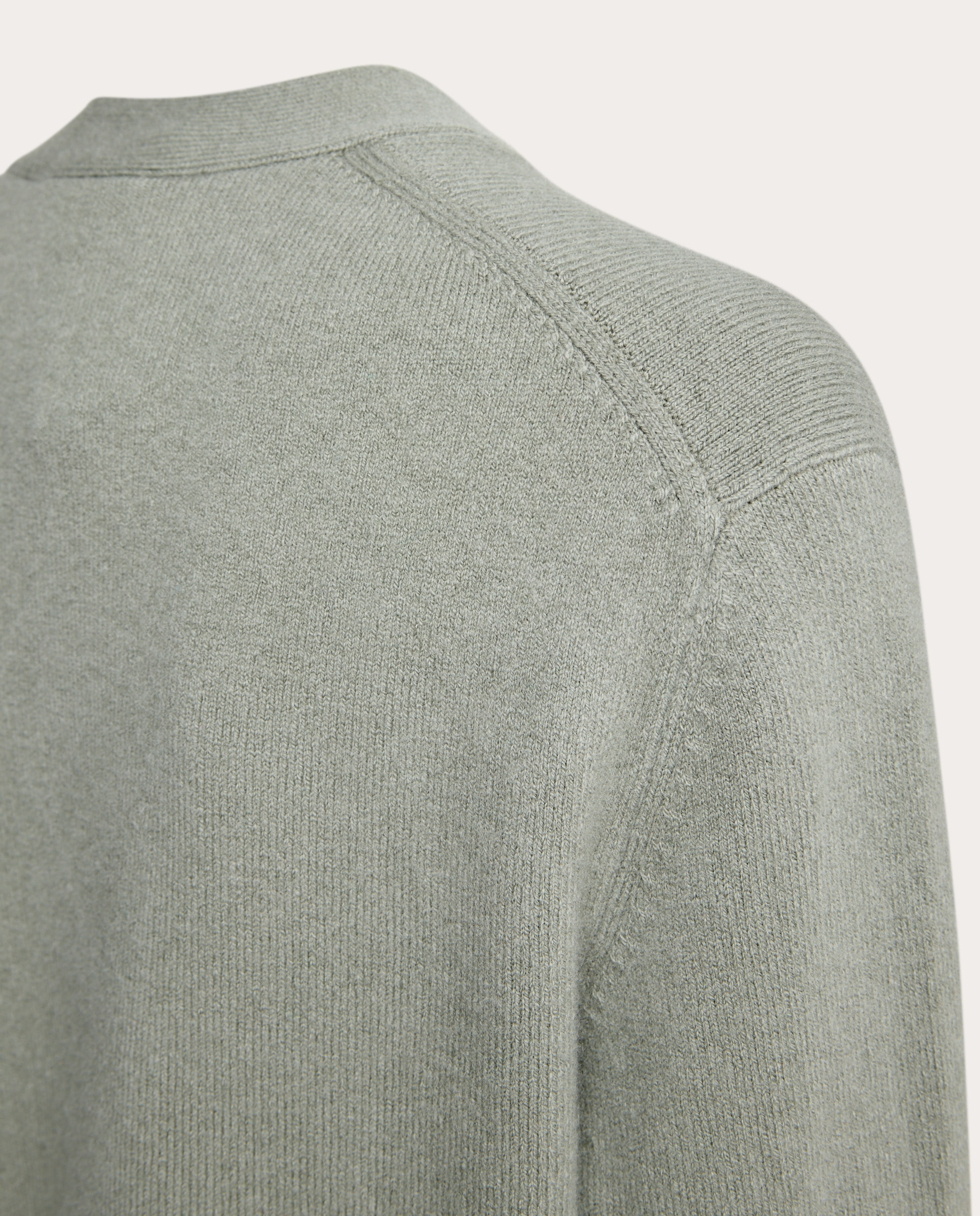 Cardigan Relaxed com Decote em Bico - Verde Sagewood Verde-4