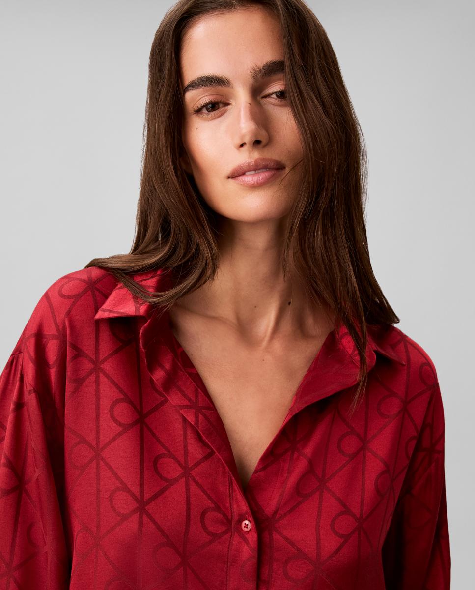 Conjunto de Camisa e Calças de Cetim Vermelho-4