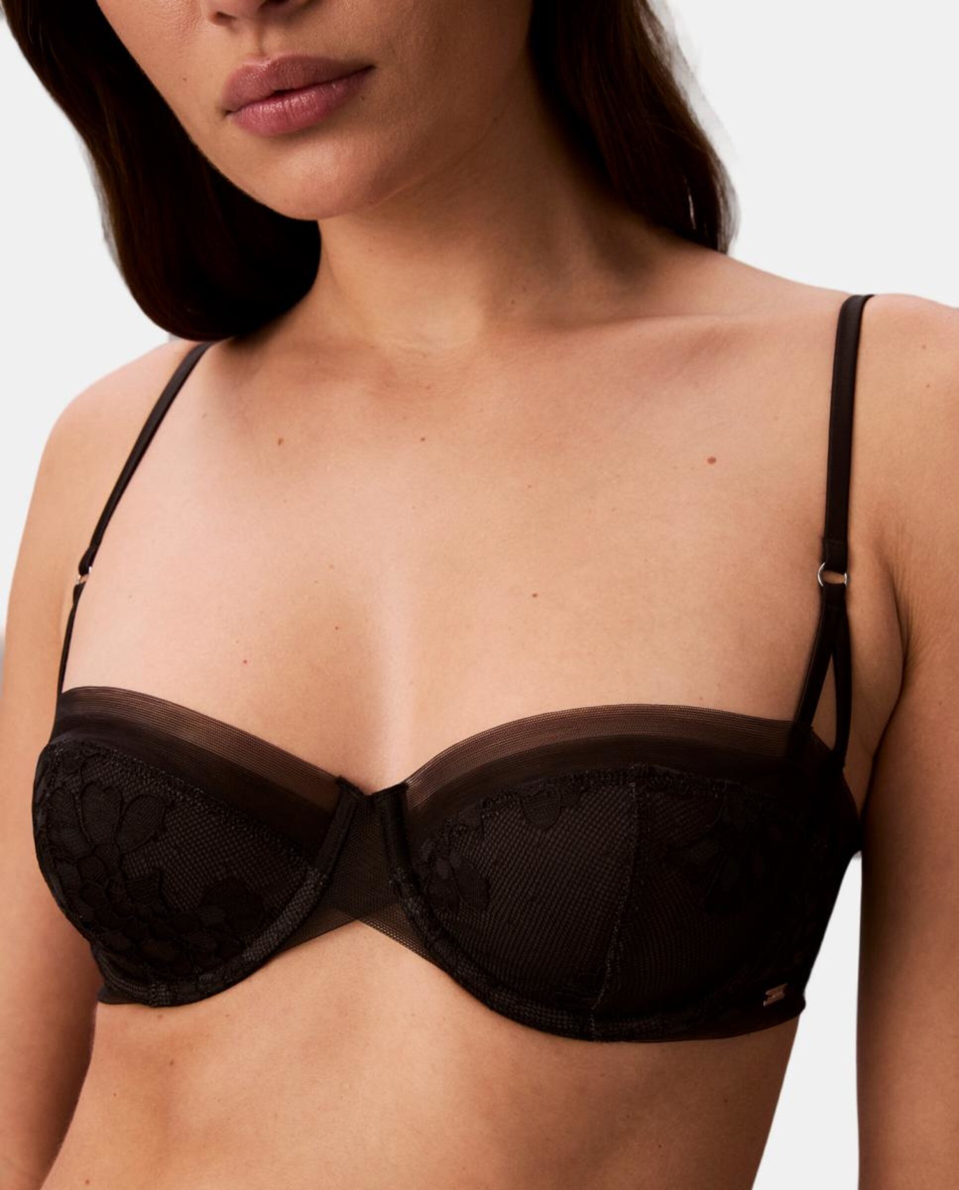 Imagem 0 de Soutien com Aro e Copa Moldada CK Black Bridal
