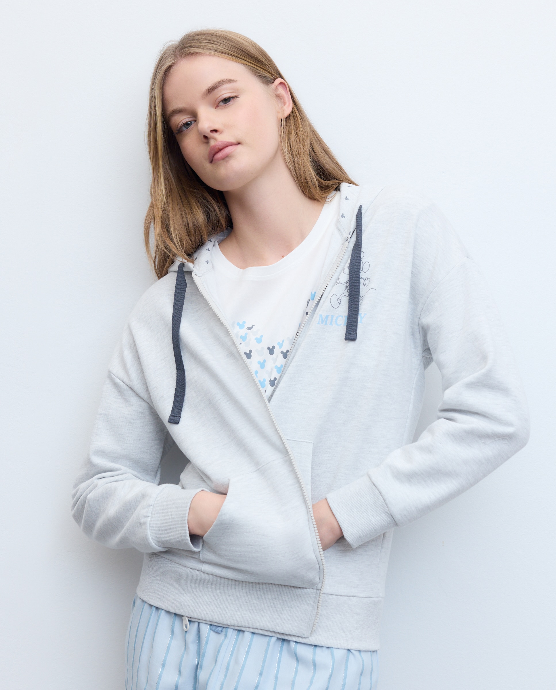 Imagen 0 de Sudadera de mujer Mickey Gris claro