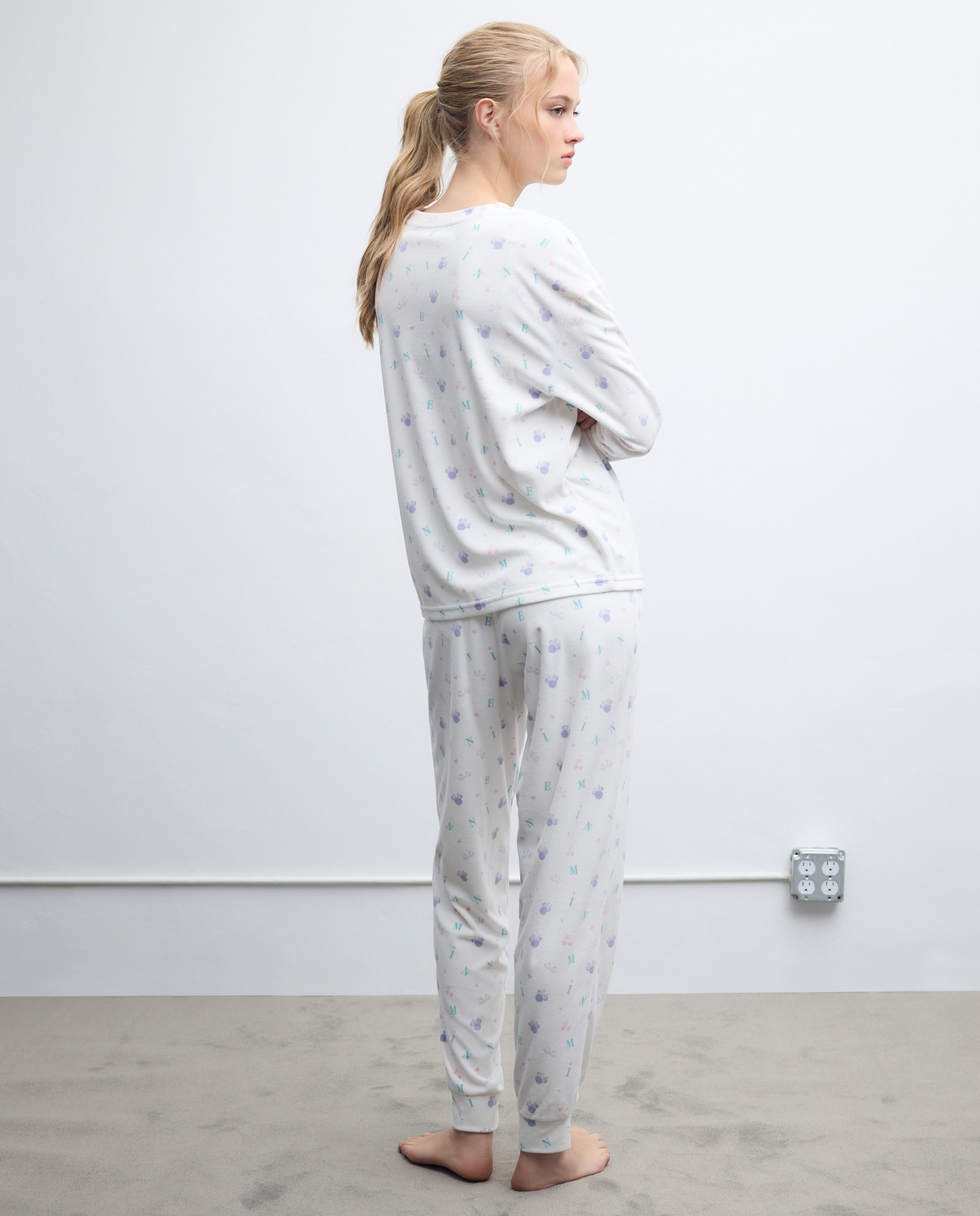 Pijama mujer Minnie letras y lazos de manga larga - Easy Wear - Verde Verde-2